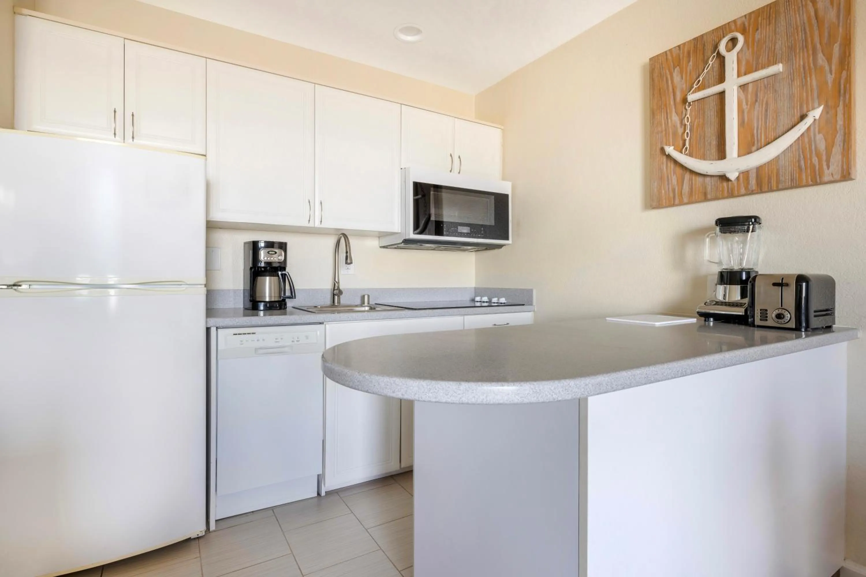 Kitchen or kitchenette in Hilton Vacation Club Riviera Beach & Shores