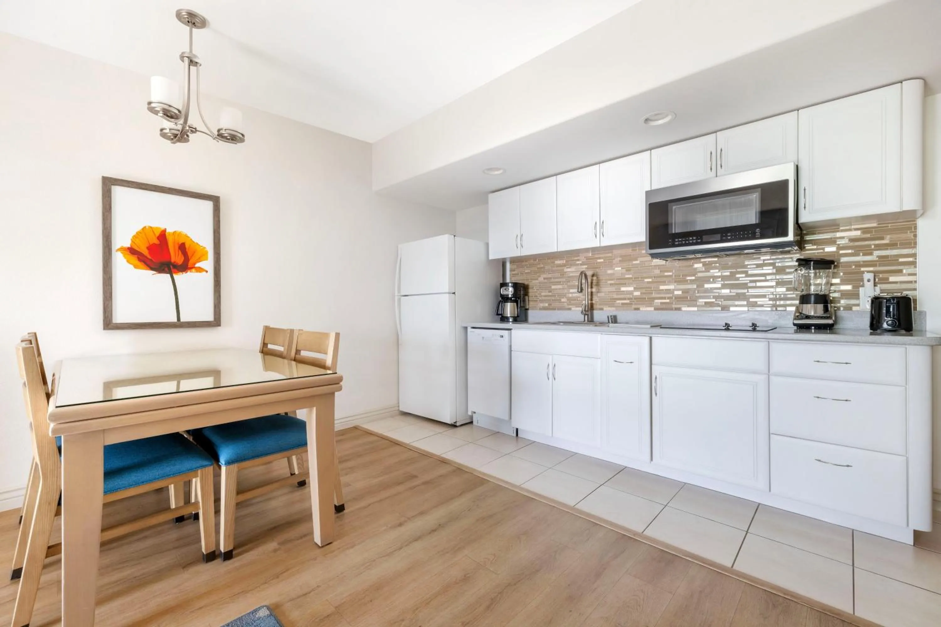 kitchen in Hilton Vacation Club Riviera Beach & Shores
