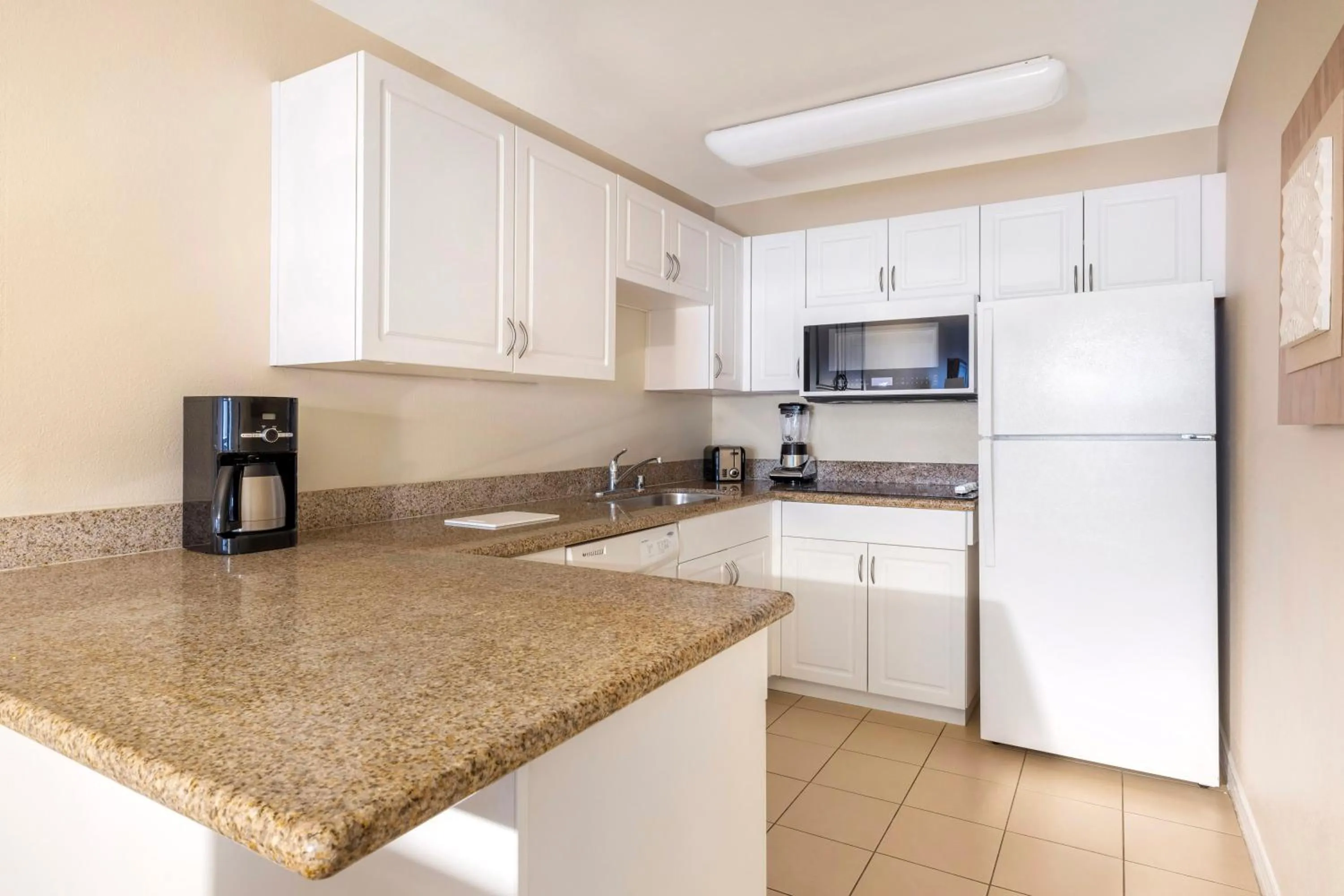 Kitchen or kitchenette in Hilton Vacation Club Riviera Beach & Shores
