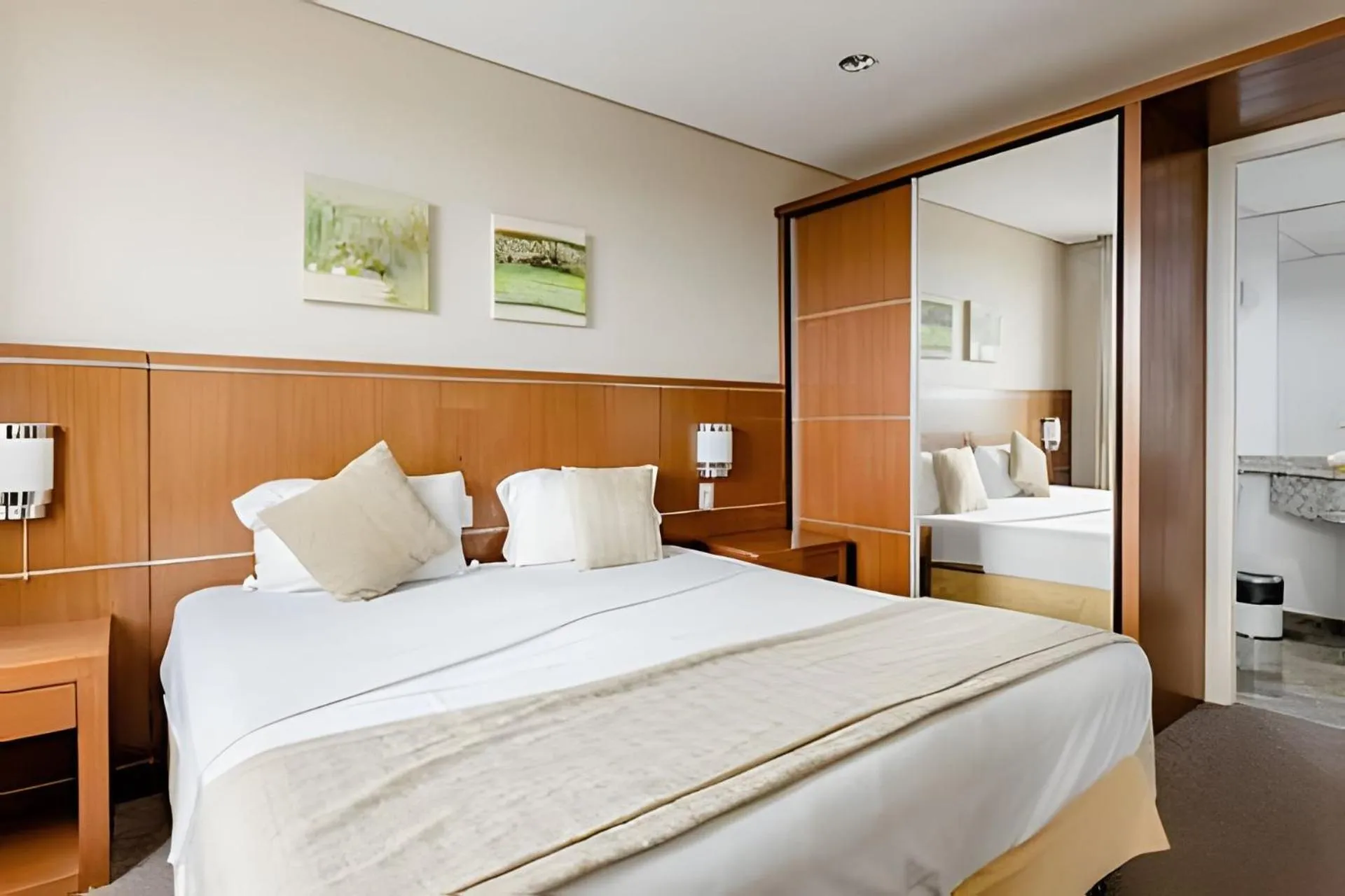 Bedroom, Bed in Hospedez - Flat Osasco Trade Center