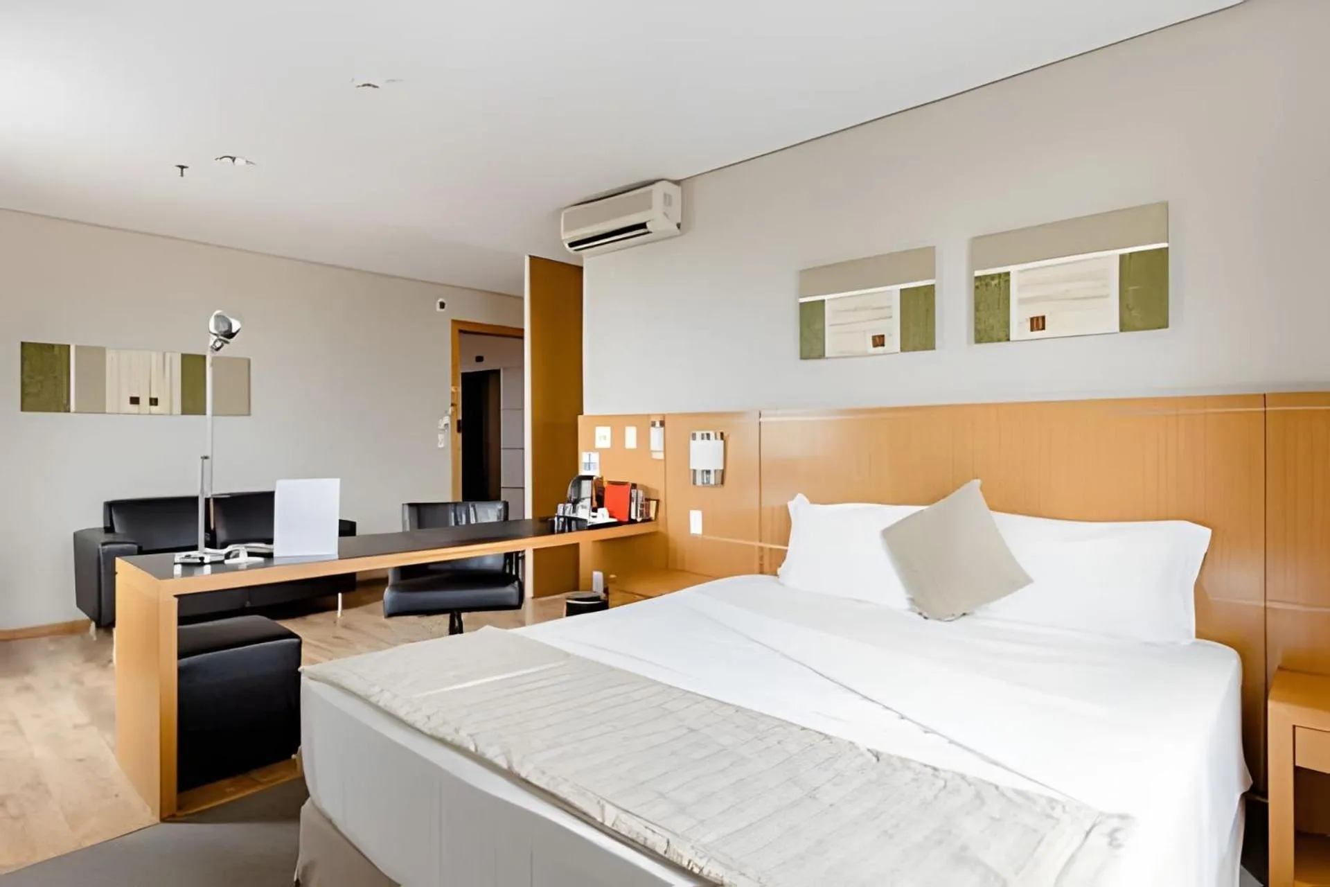 Bedroom, Bed in Hospedez - Flat Osasco Trade Center