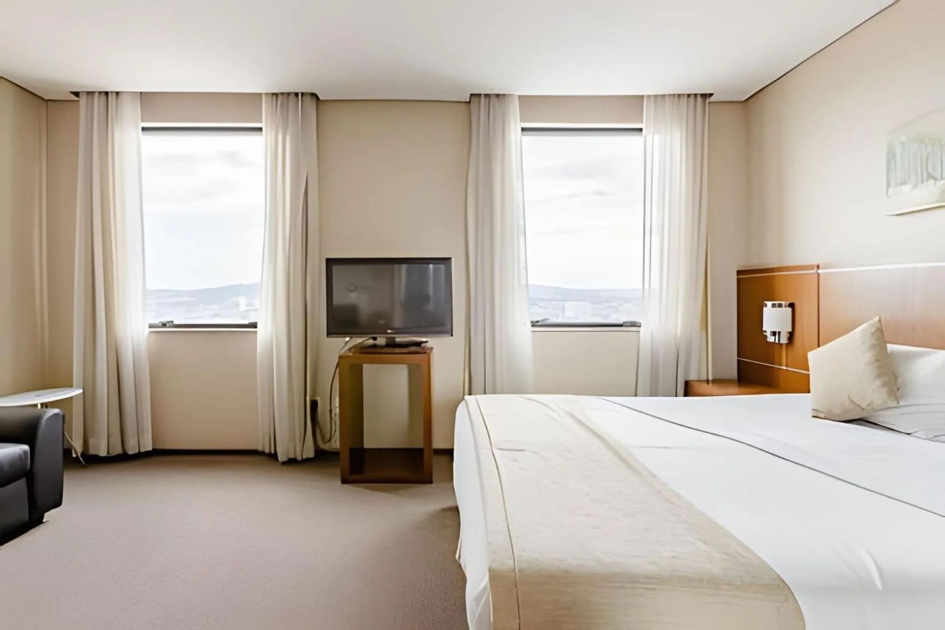 Bedroom, Bed in Hospedez - Flat Osasco Trade Center