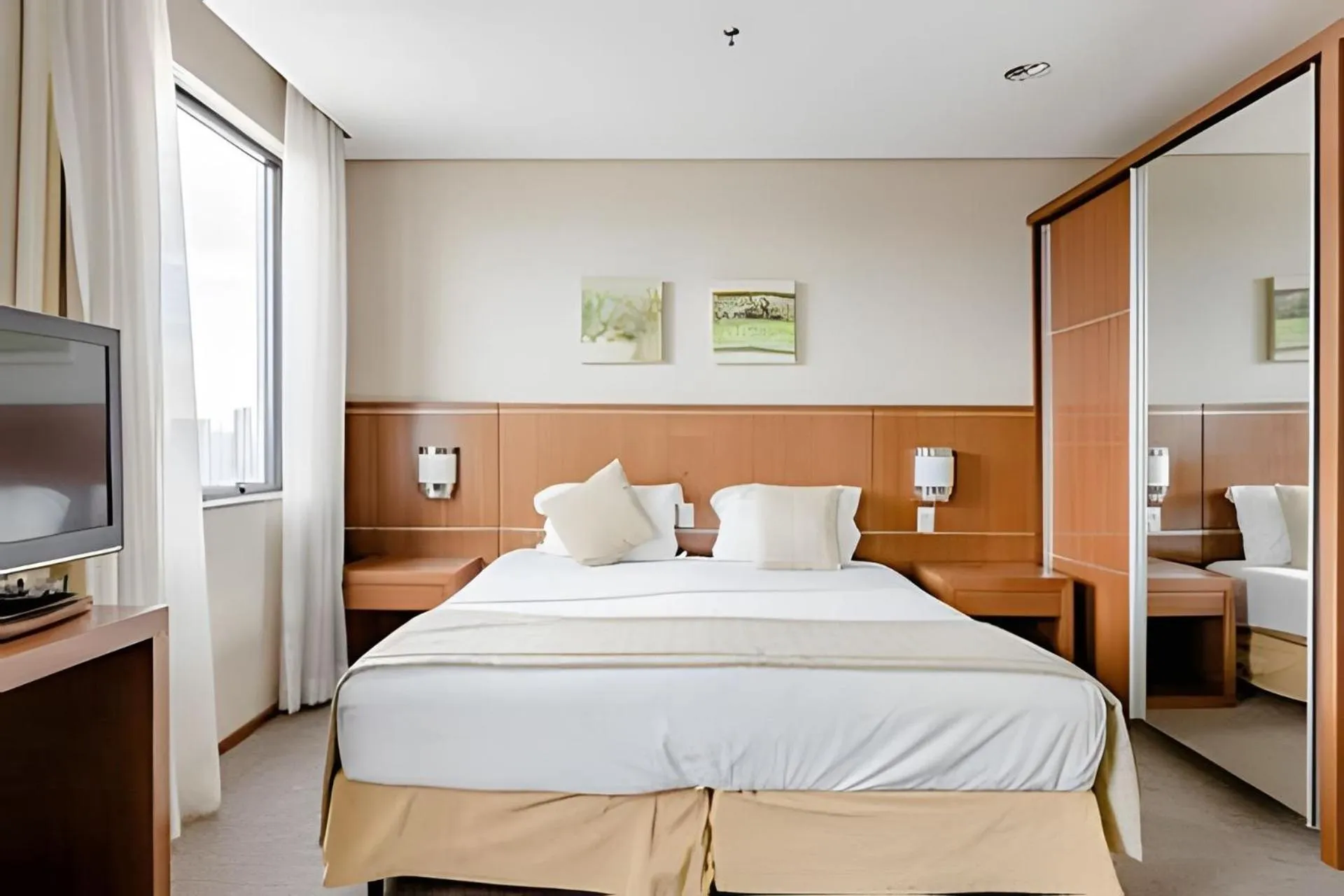 Bedroom, Bed in Hospedez - Flat Osasco Trade Center