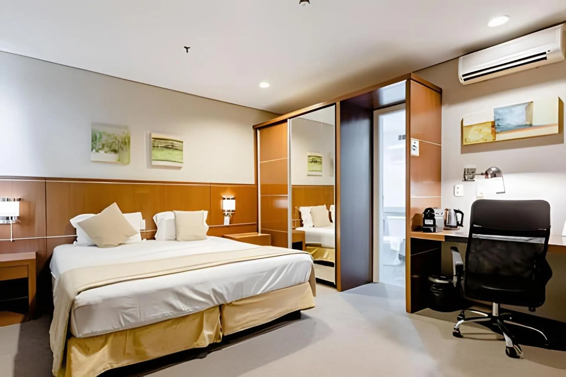 Photo of the whole room, Bed in Hospedez - Flat Osasco Trade Center