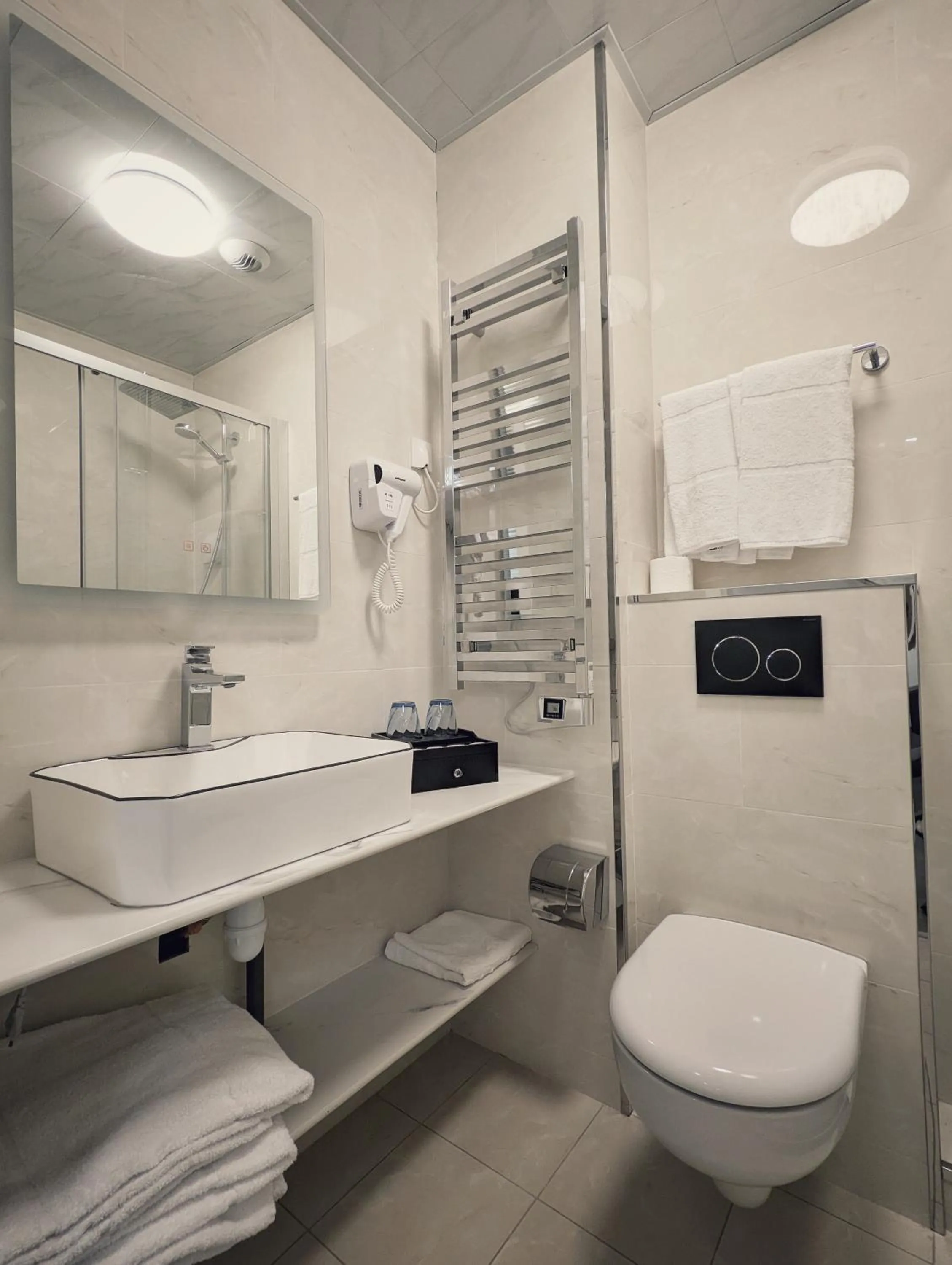 Bathroom in KYRIAD ROUEN SUD - Sotteville les Rouen