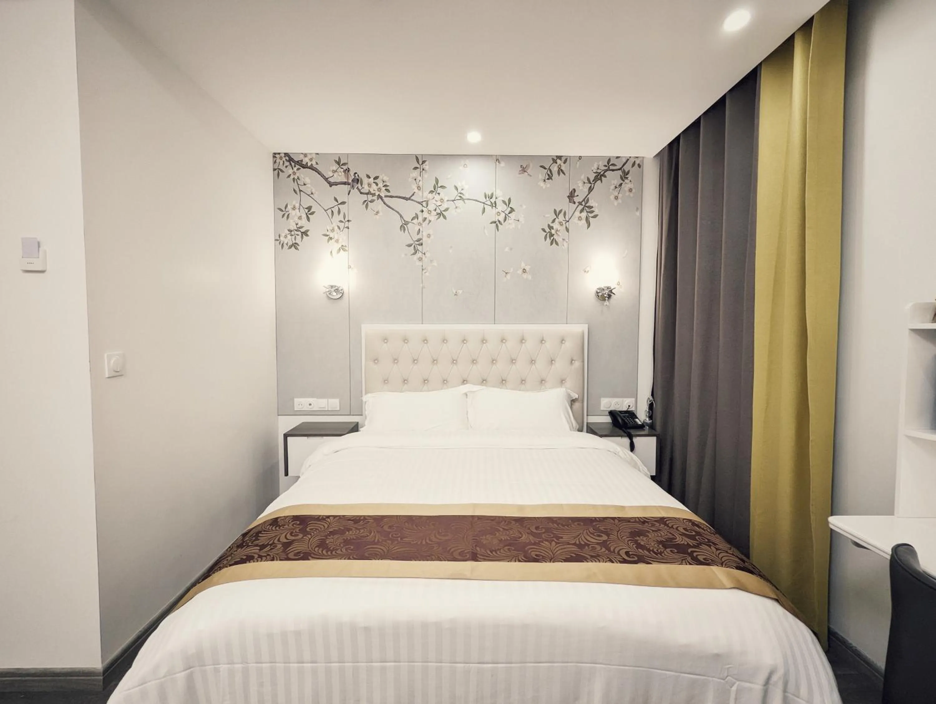 Bedroom, Bed in KYRIAD ROUEN SUD - Sotteville les Rouen