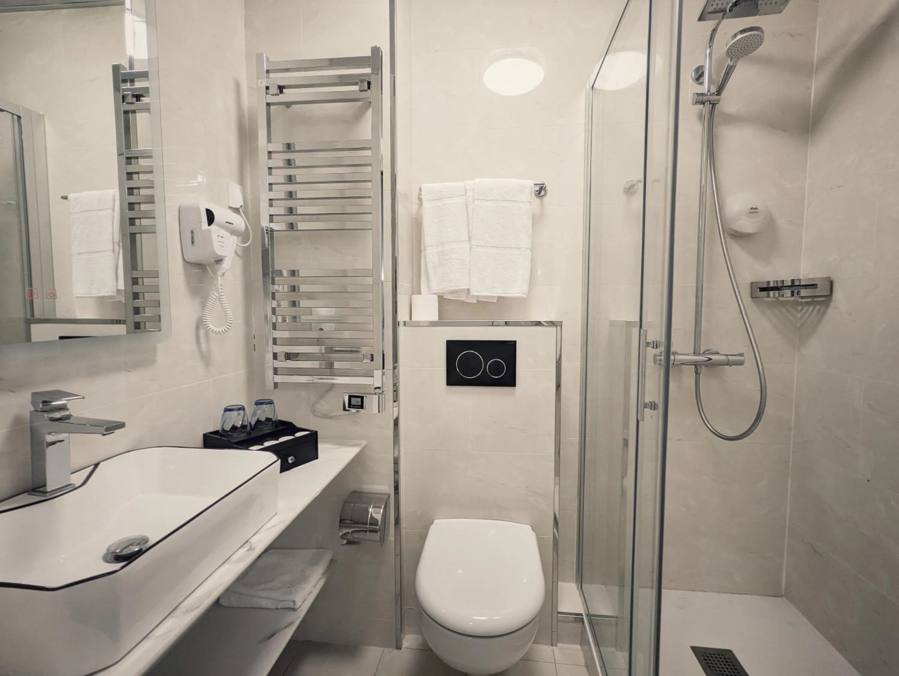 Bathroom in KYRIAD ROUEN SUD - Sotteville les Rouen