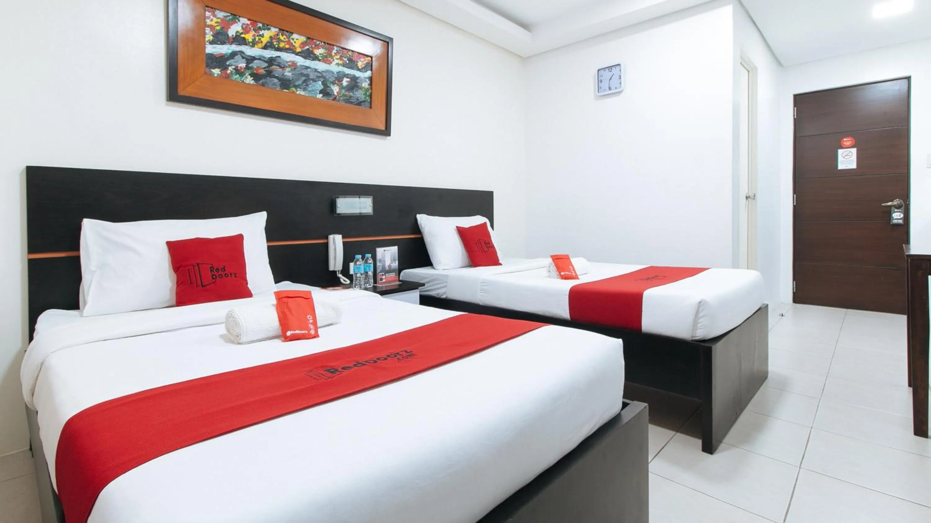 Bed in RedDoorz @ Greenview Hotel and Restobar Masbate