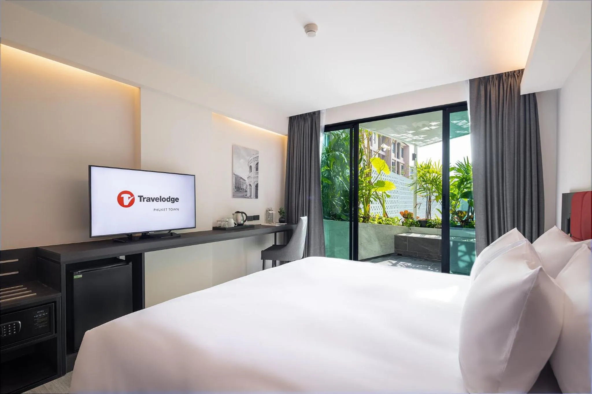 Bed in Travelodge Phuket Town