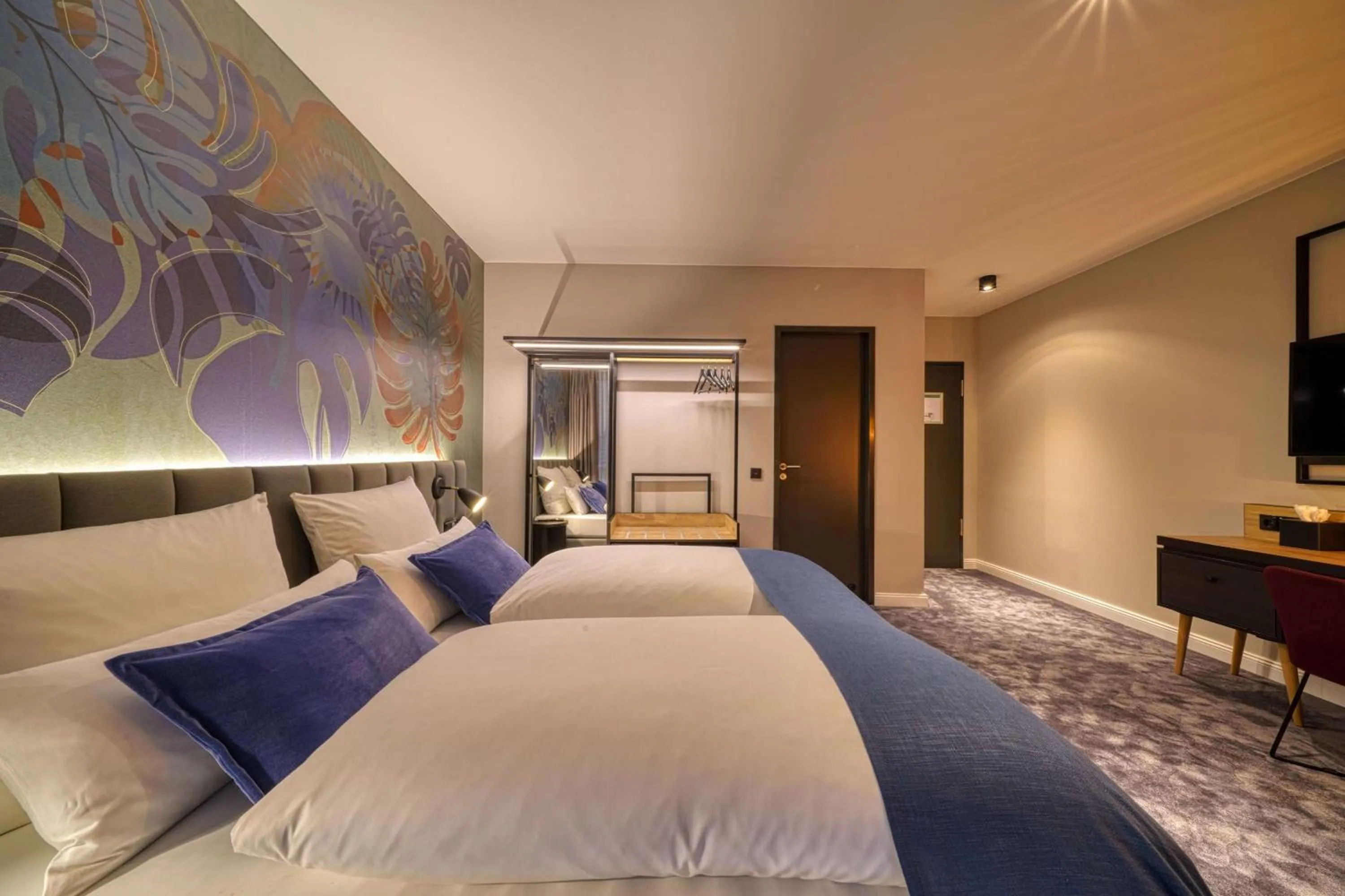 Photo of the whole room, Bed in Vienna House Easy by Wyndham Bonn City