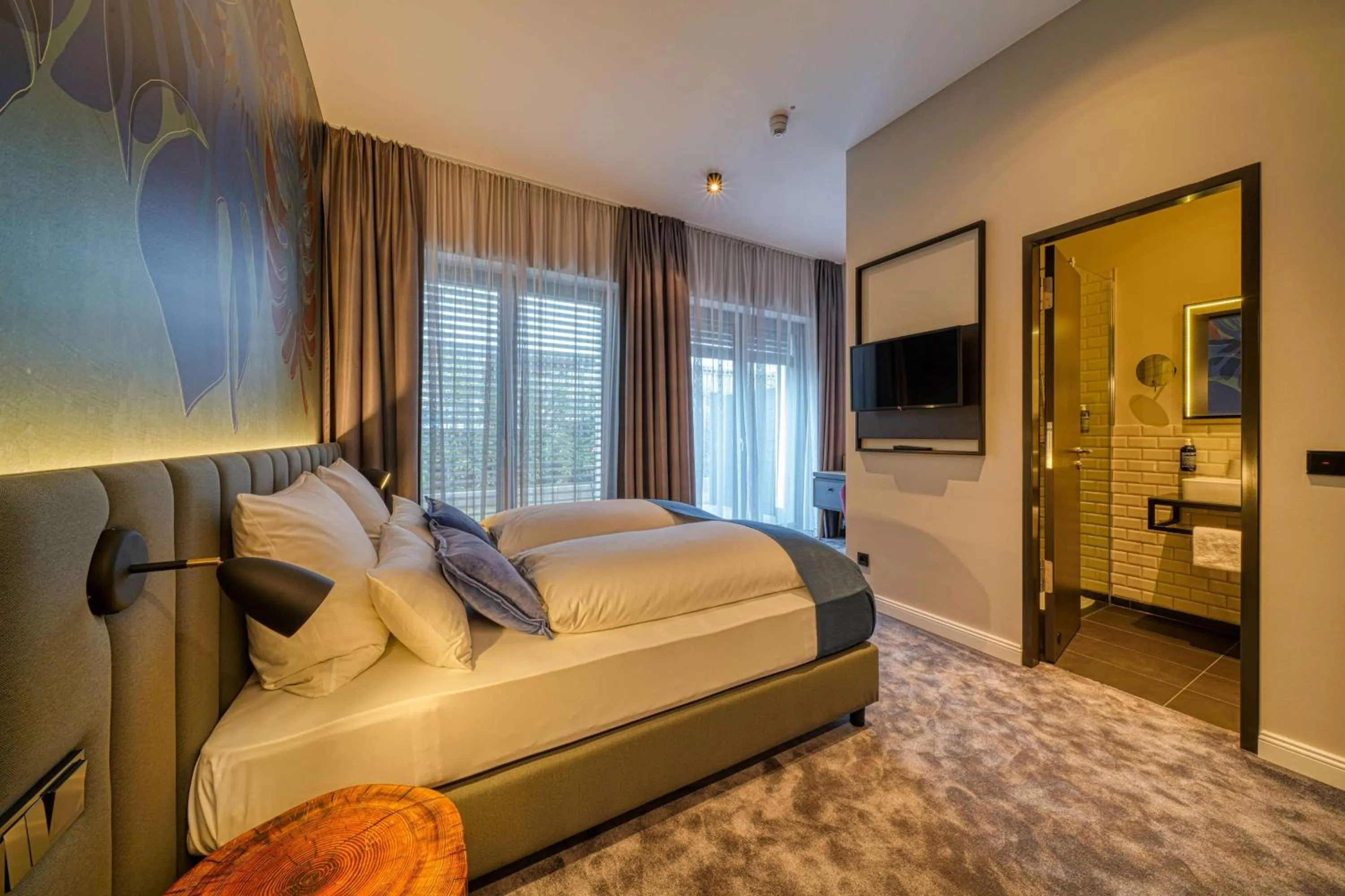 Photo of the whole room, Bed in Vienna House Easy by Wyndham Bonn City