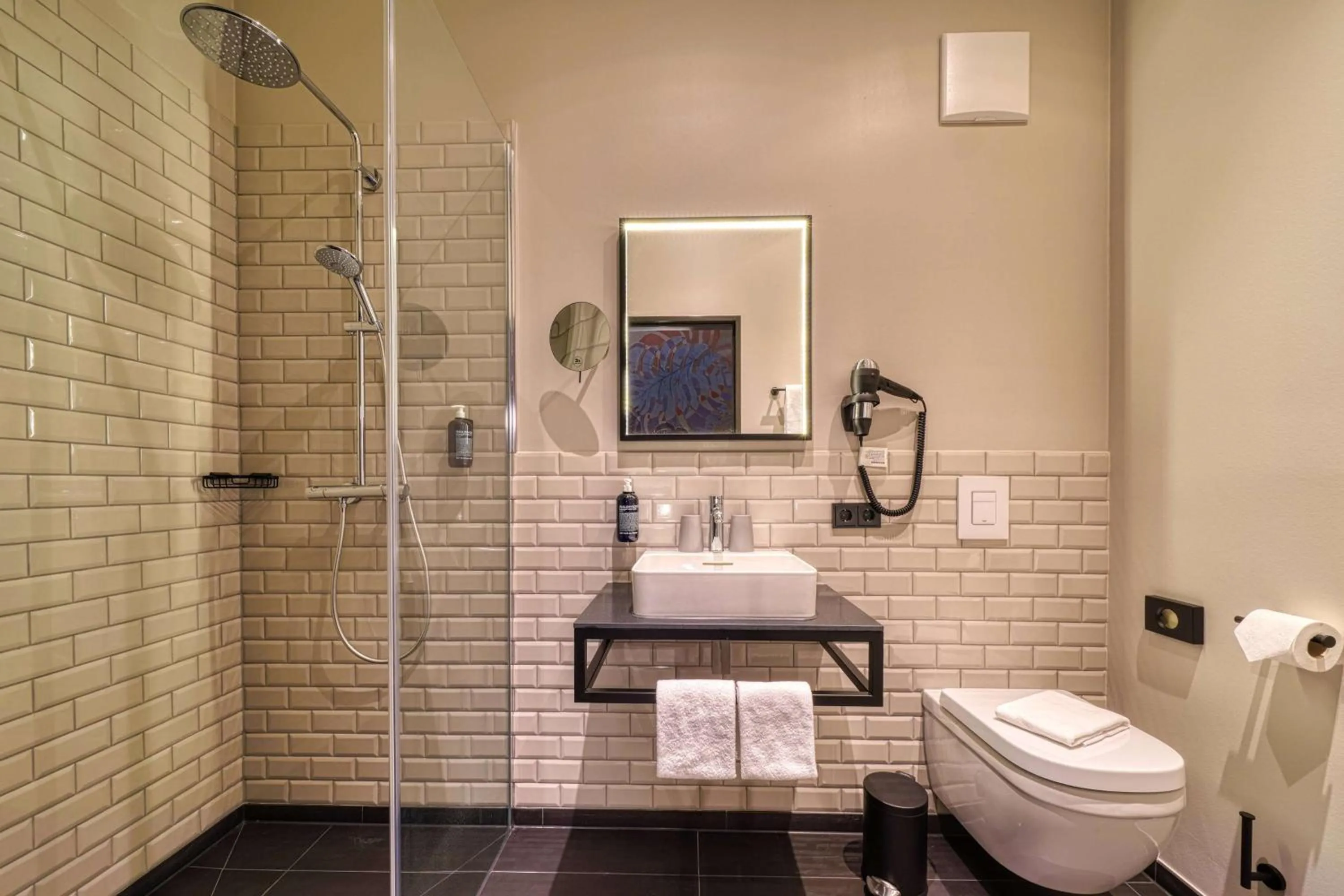 Shower in Vienna House Easy by Wyndham Bonn City