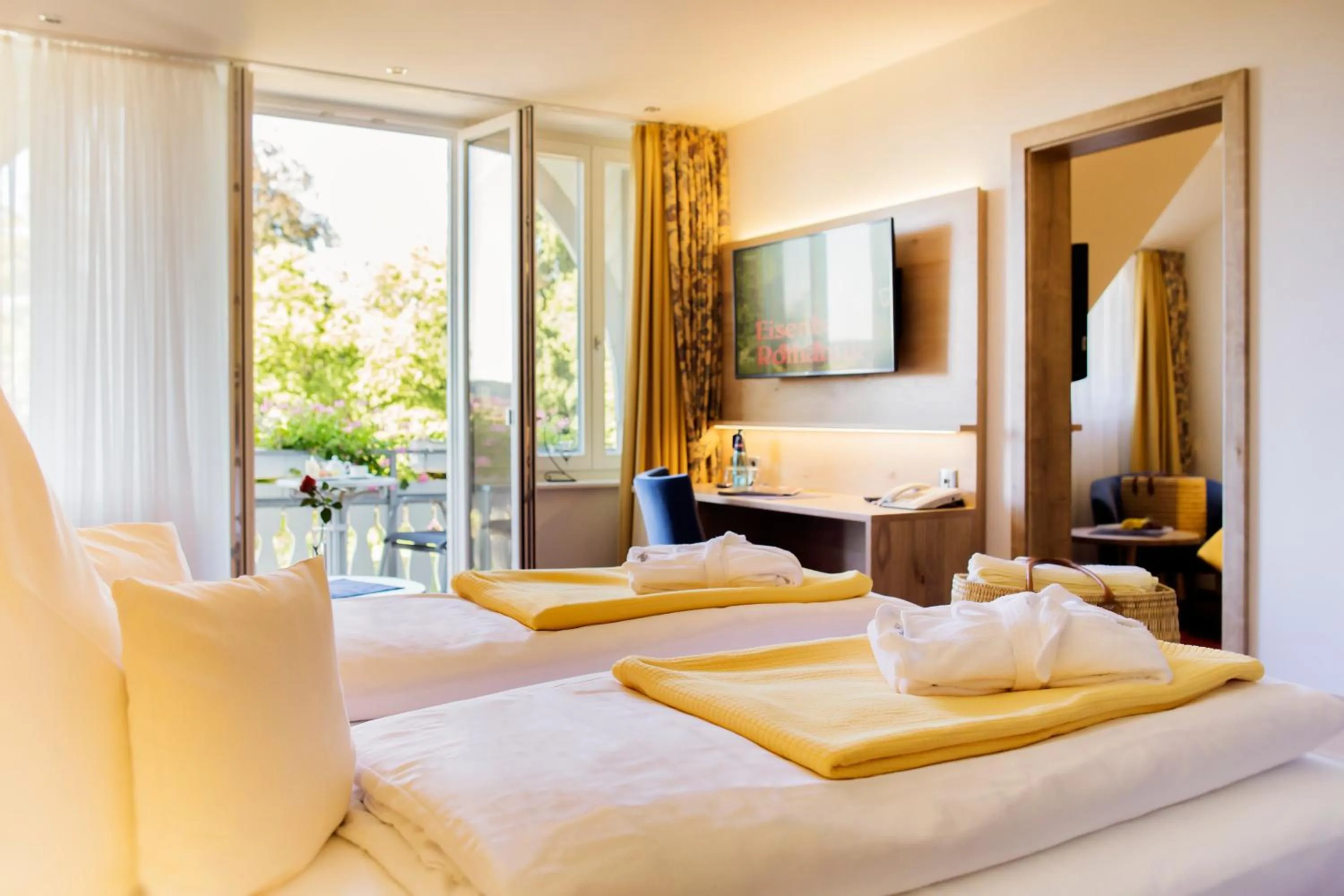 Photo of the whole room, Bed in Möhringers Schwarzwald Hotel