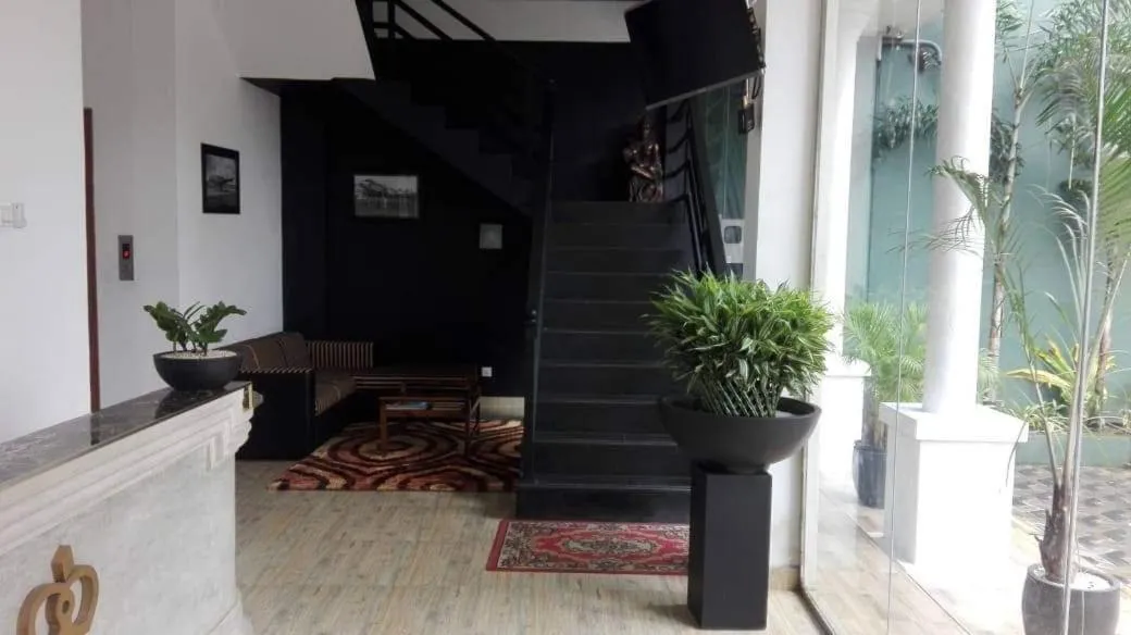 KINGS GATE Airport TRANSIT HOTEL