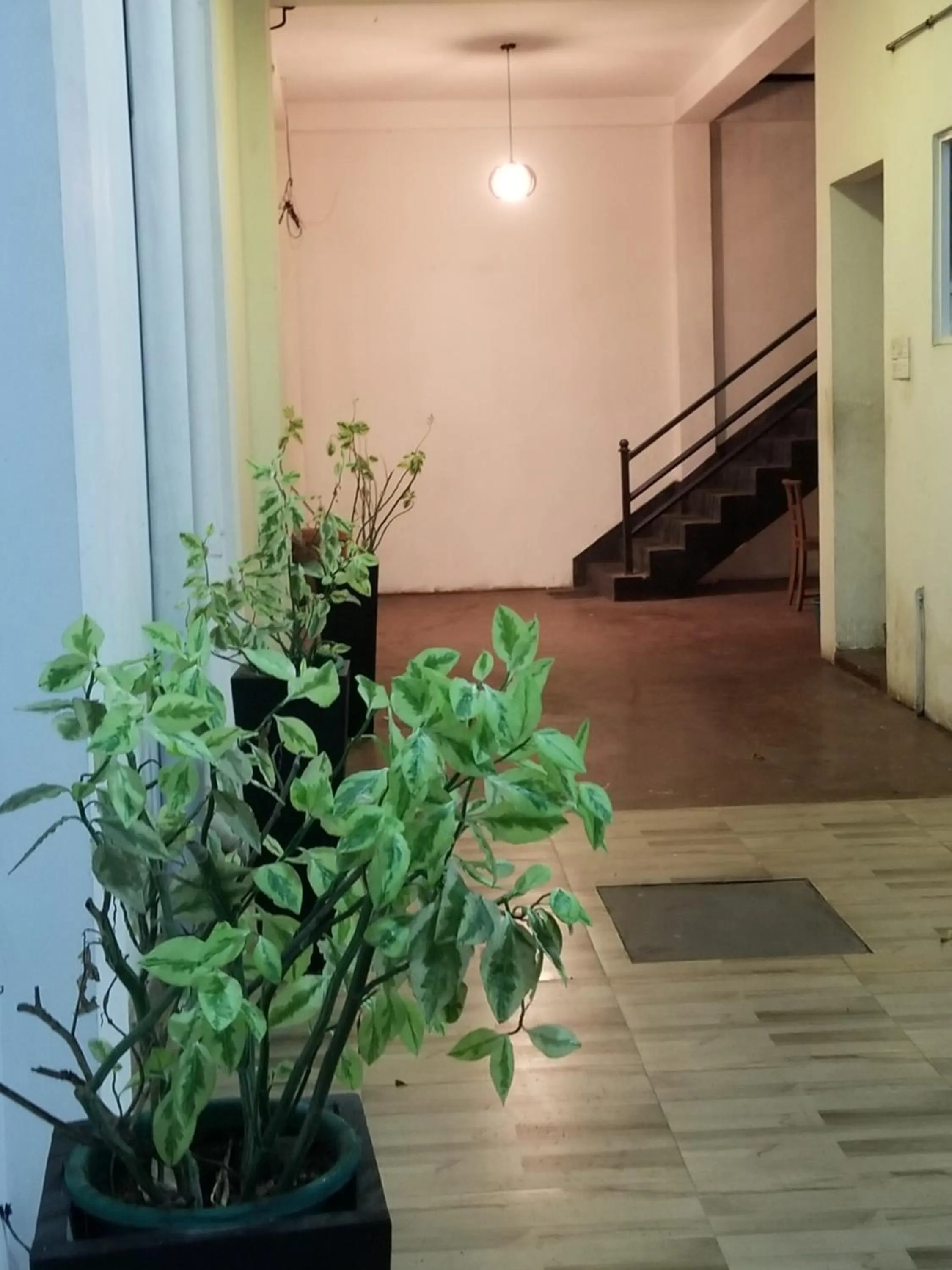 KINGS GATE Airport TRANSIT HOTEL