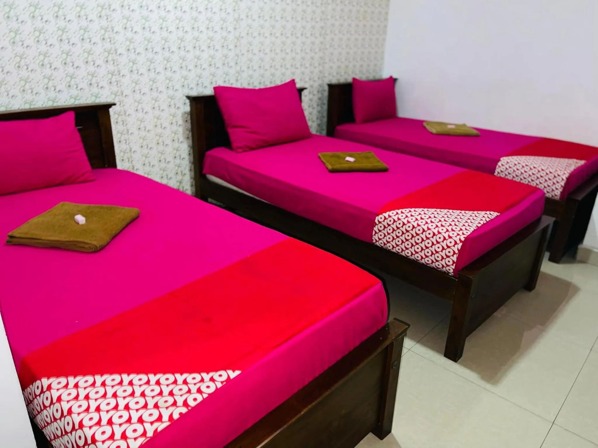 Bed in KINGS GATE Airport TRANSIT HOTEL