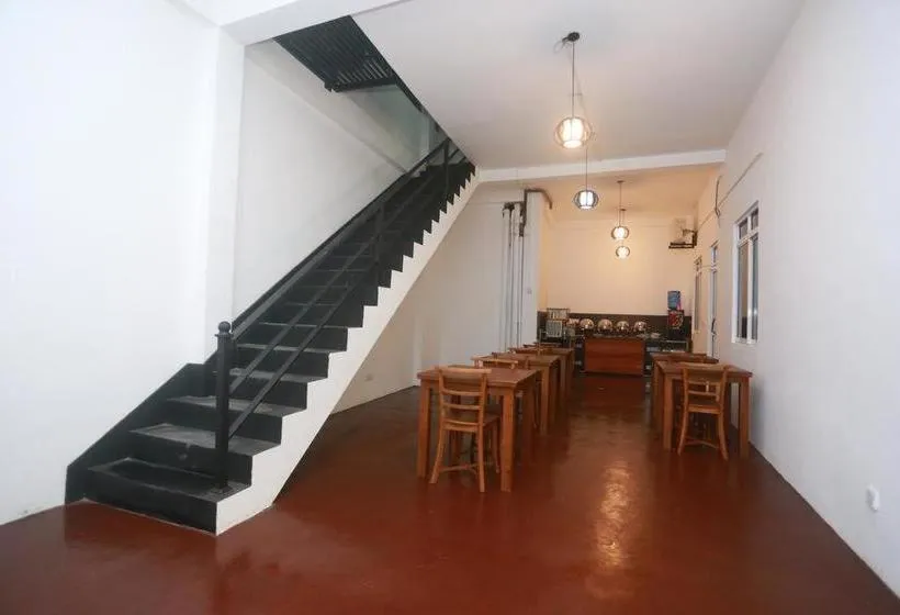 KINGS GATE Airport TRANSIT HOTEL