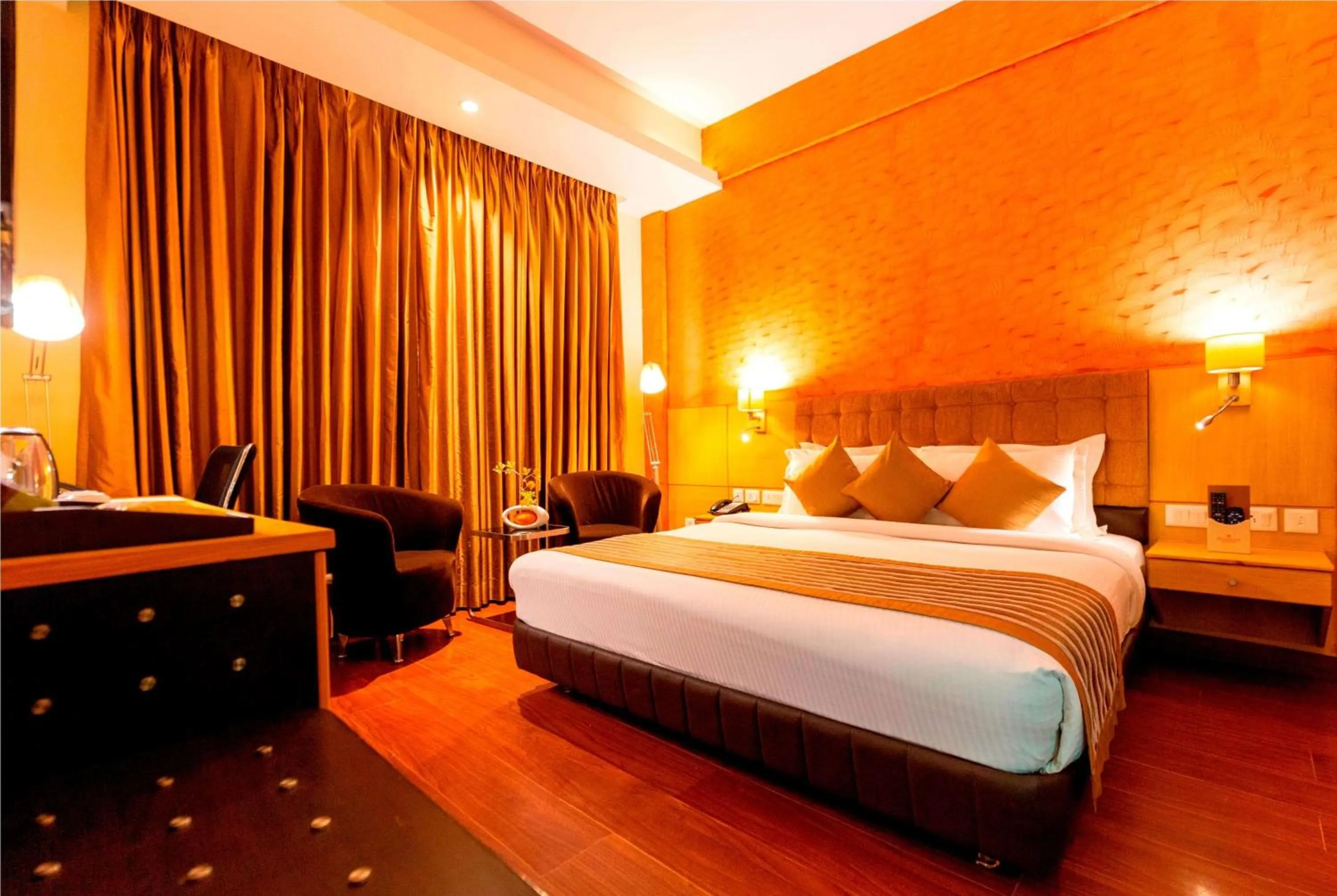 Photo of the whole room, Bed in Ramada Neemrana