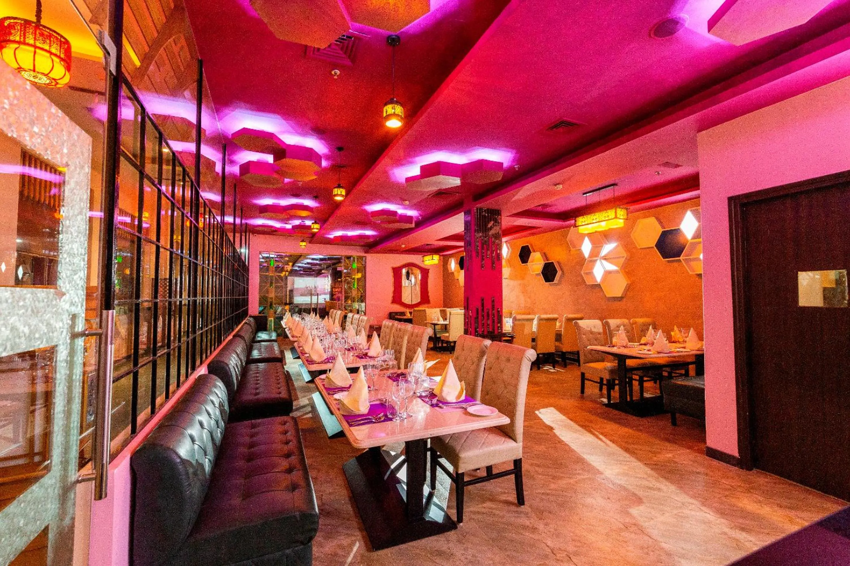 Restaurant/places to eat in Ramada Neemrana