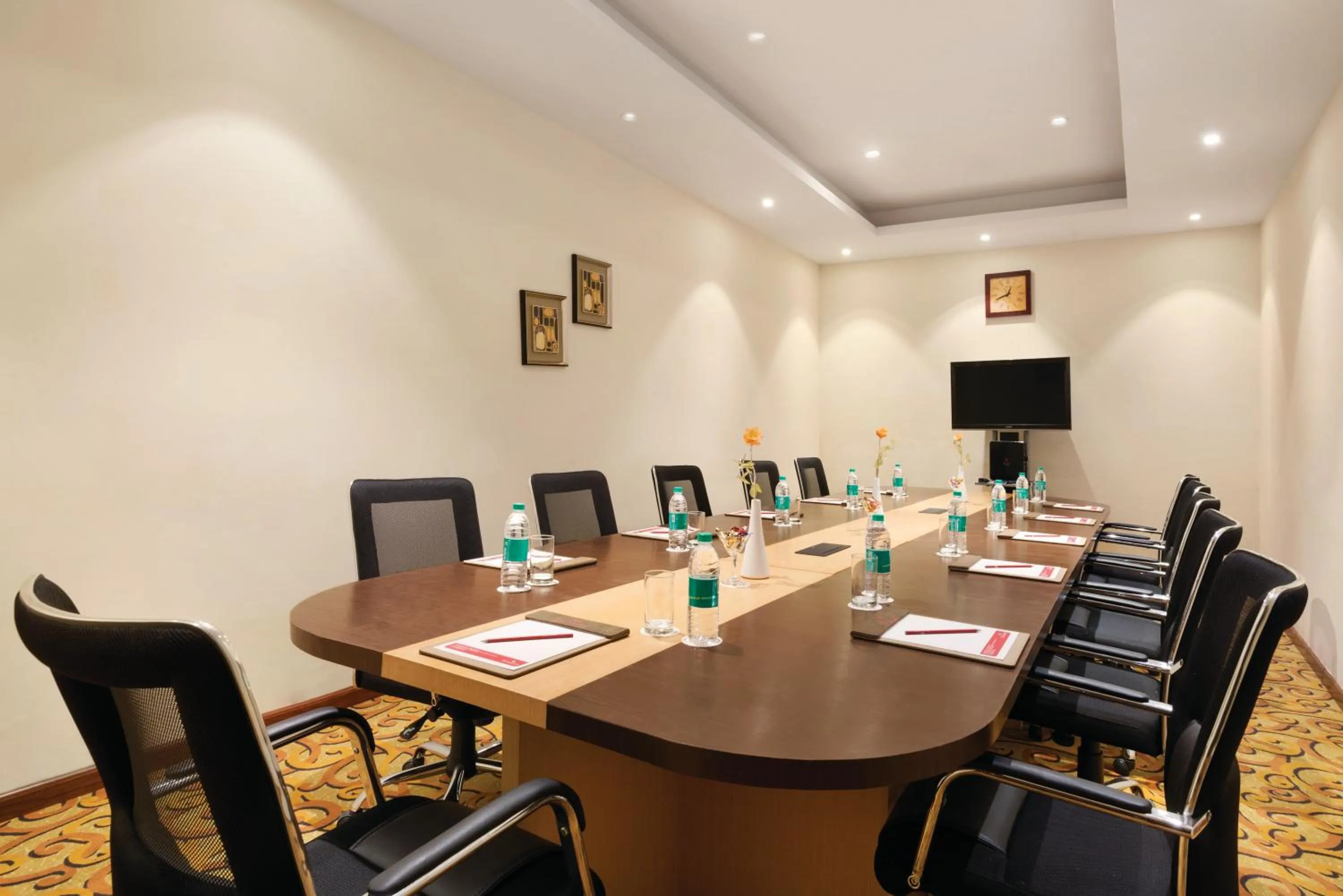 Business facilities in Ramada Neemrana