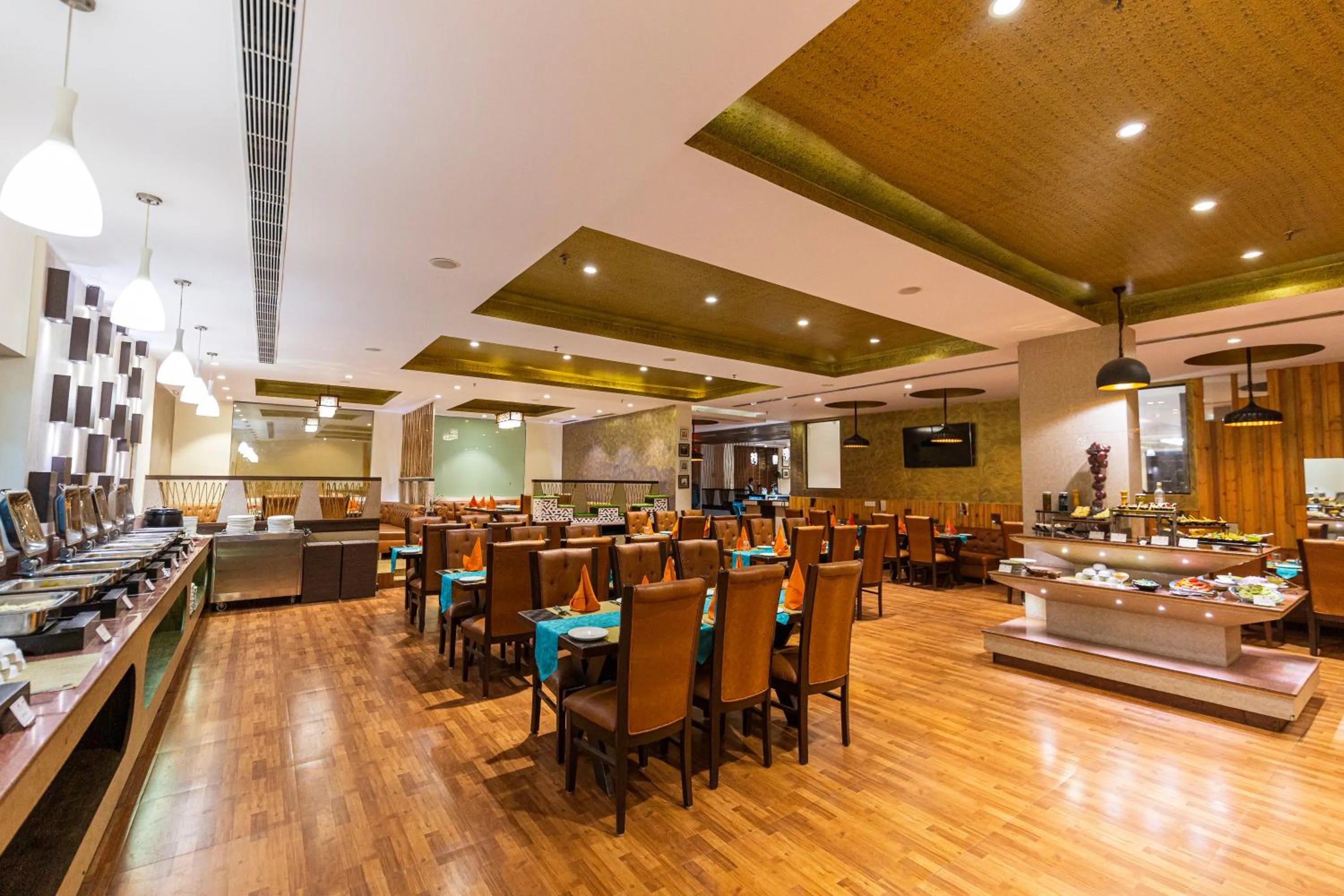 Restaurant/places to eat in Ramada Neemrana