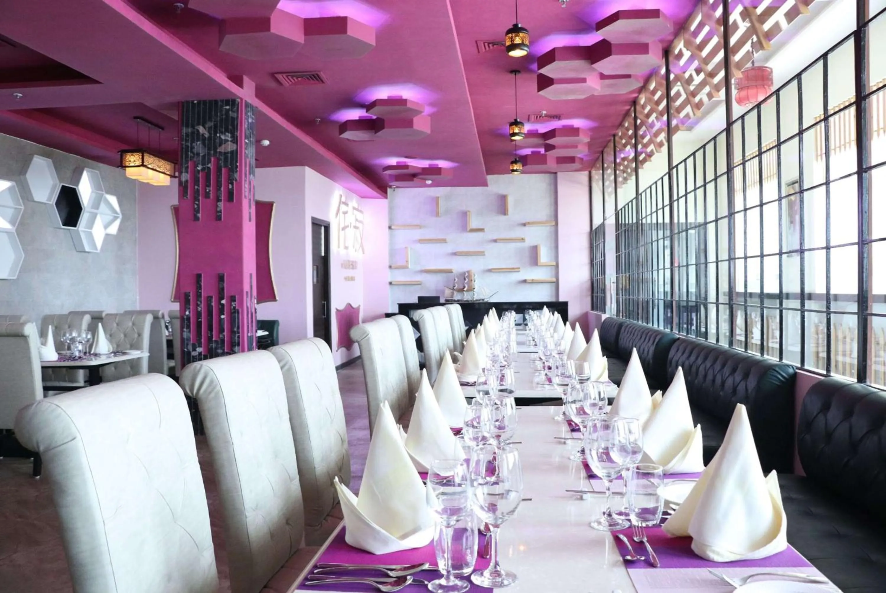 Restaurant/places to eat in Ramada Neemrana