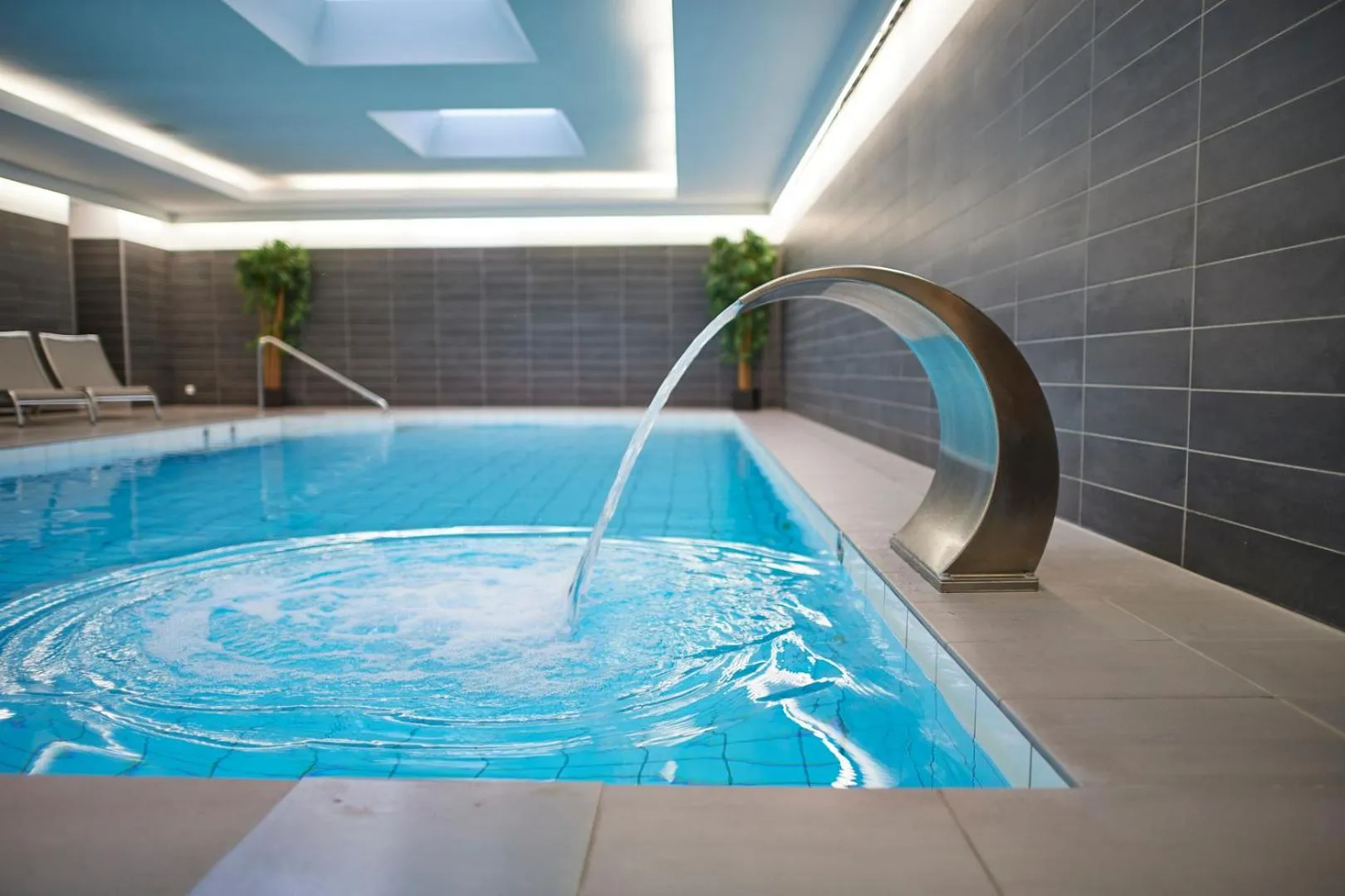 Swimming pool in Hotel la Meridiana, Lake & SPA