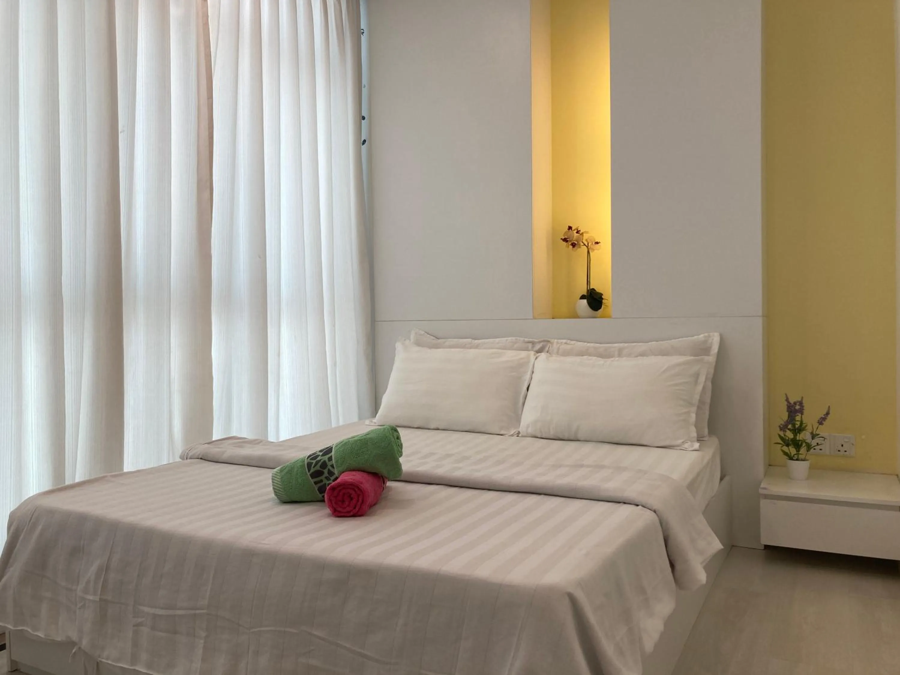 Bedroom, Bed in Straits Garden Suite Jelutong Georgetown