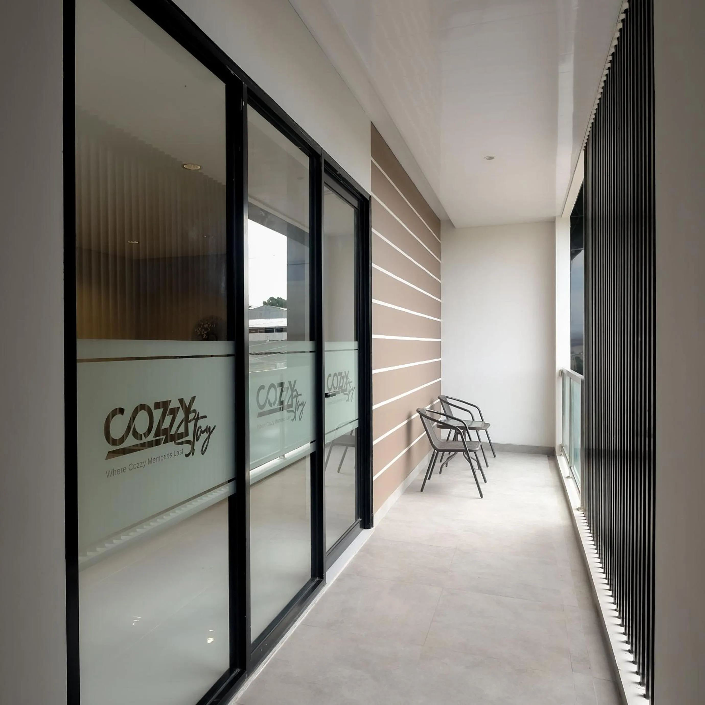 Balcony/Terrace in Cozzy Stay Hotel Semarang by Sinergi