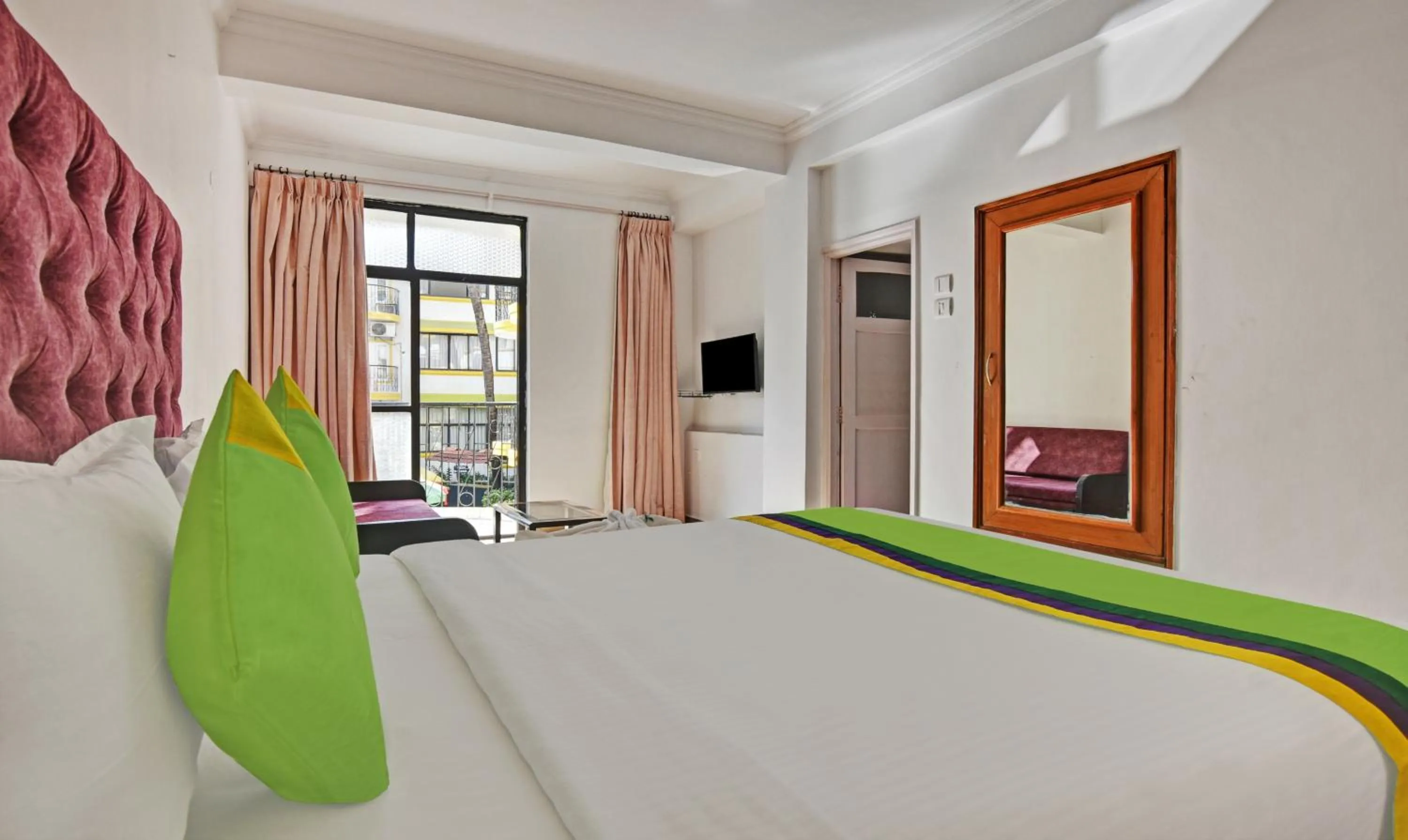 Bed in Santa Monica Resort - Calangute