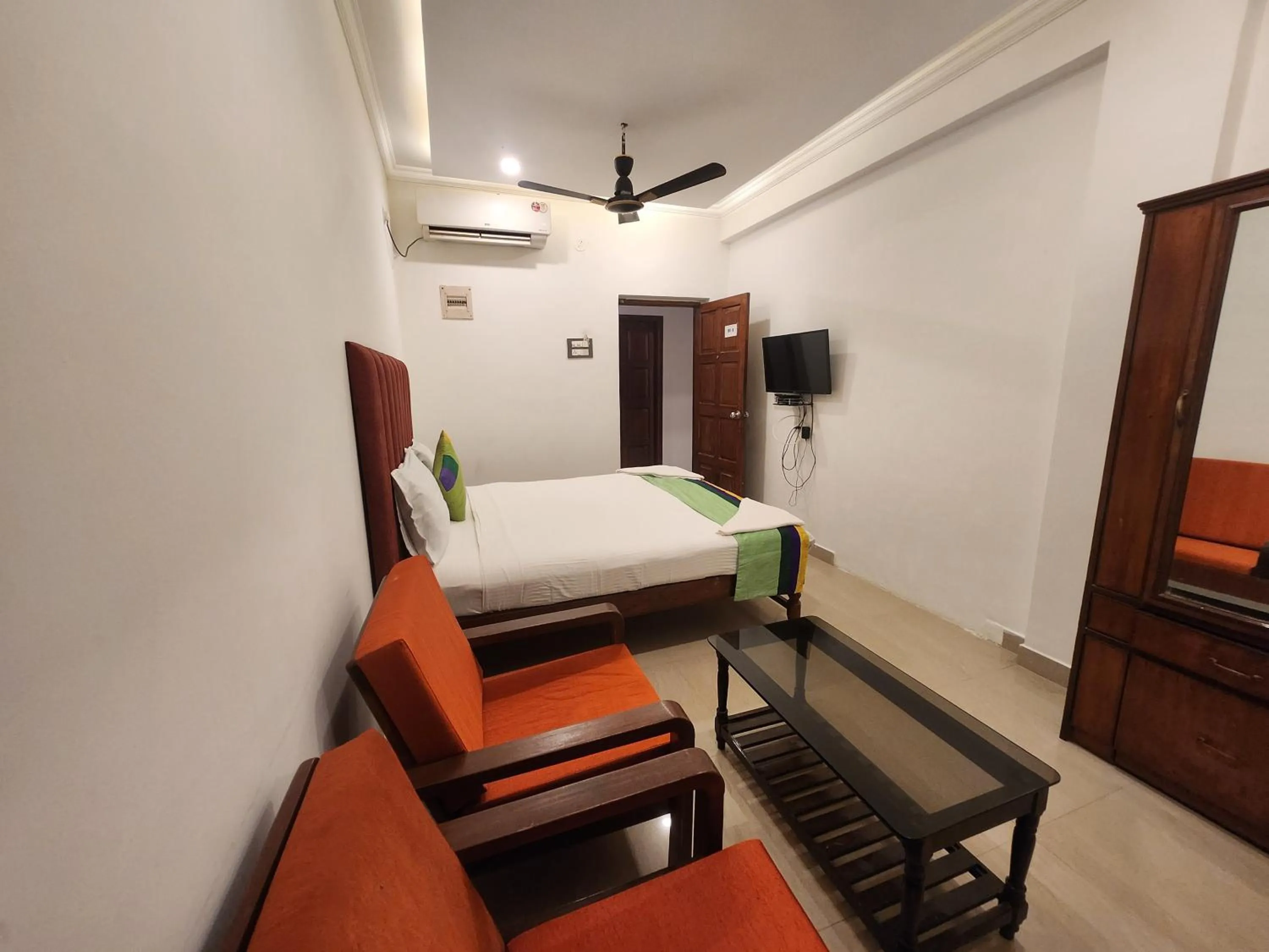 Bed in Santa Monica Resort - Calangute