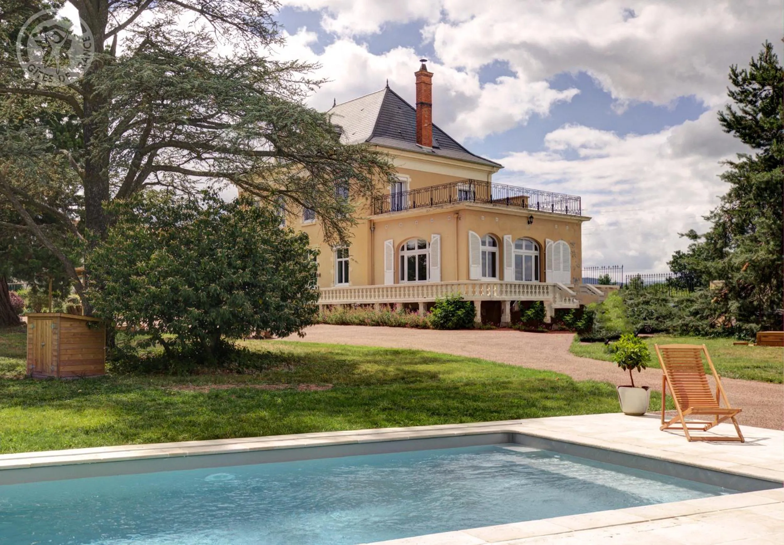 Swimming pool in DOMAINE BERENGUER