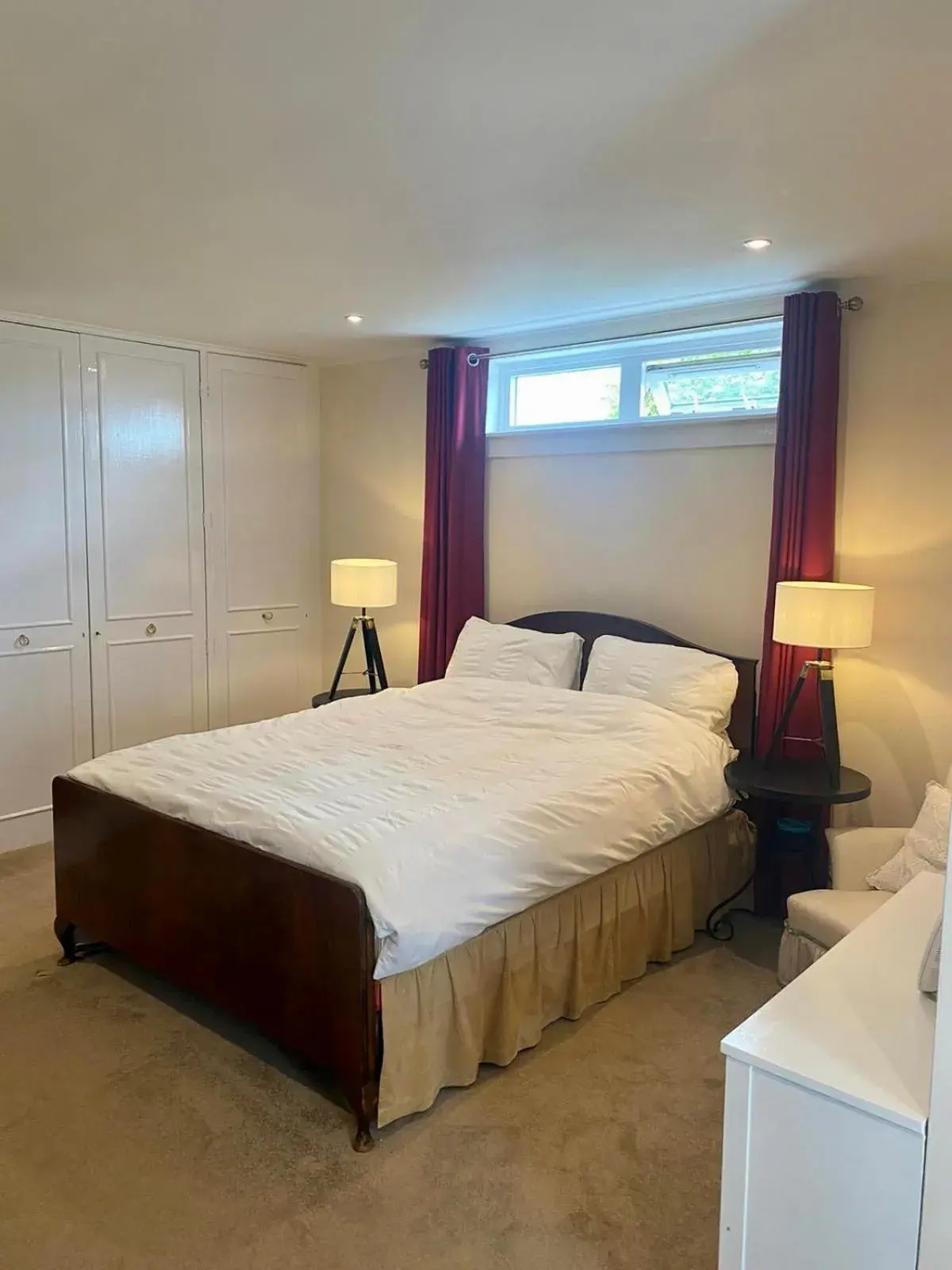 Double Room in Whitehouse Double Room in Whitehouse