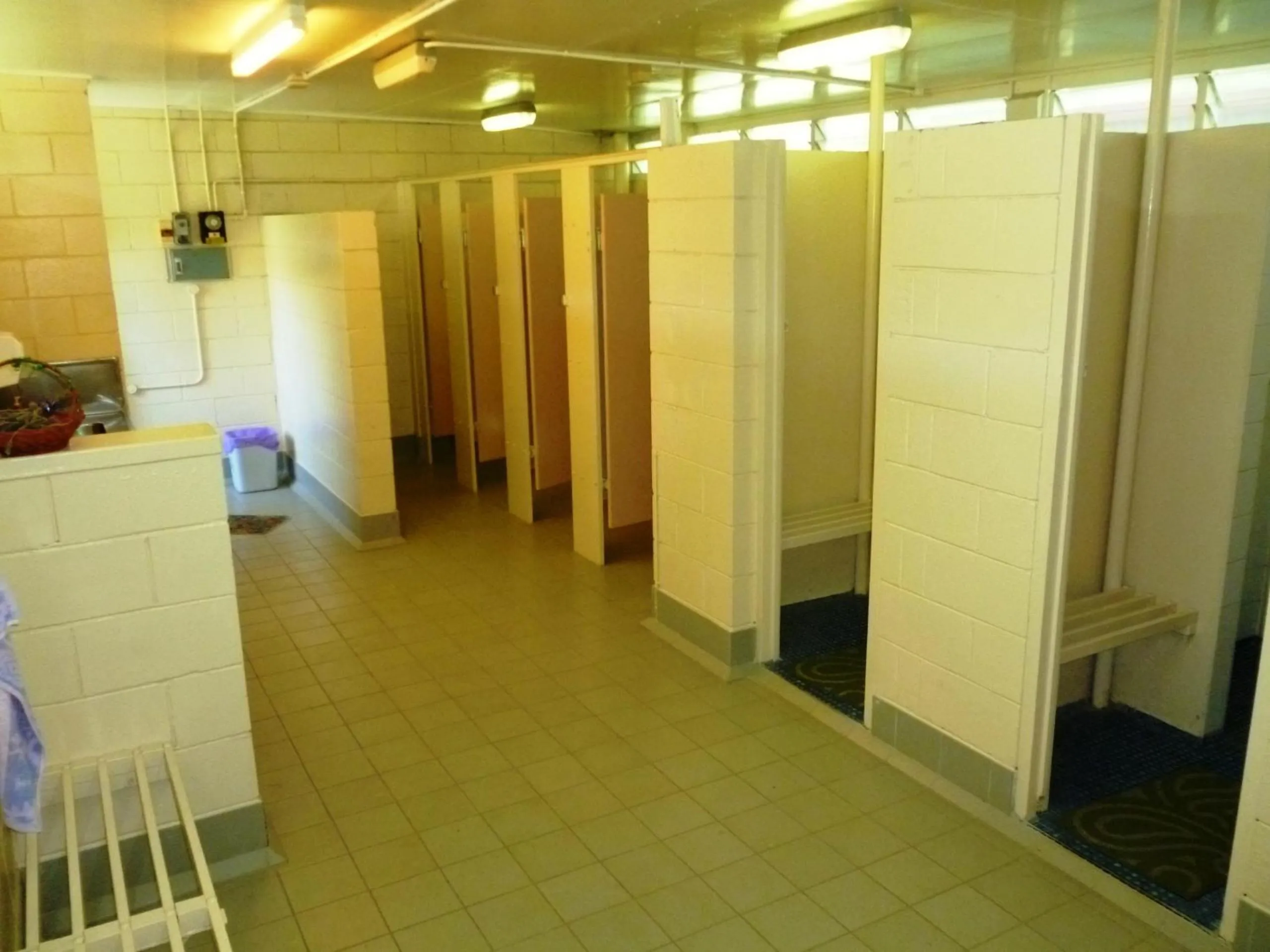 Bathroom in Christmas Creek Café & Cabins