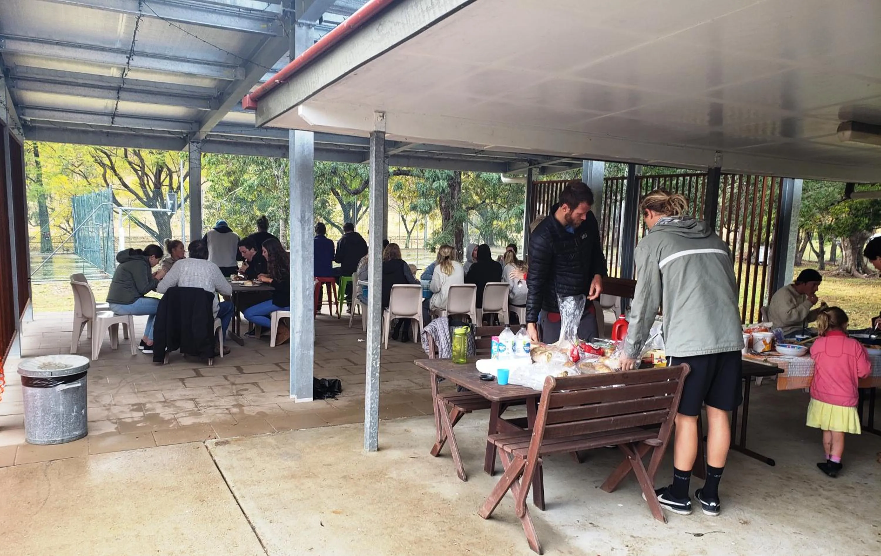 BBQ facilities in Christmas Creek Café & Cabins