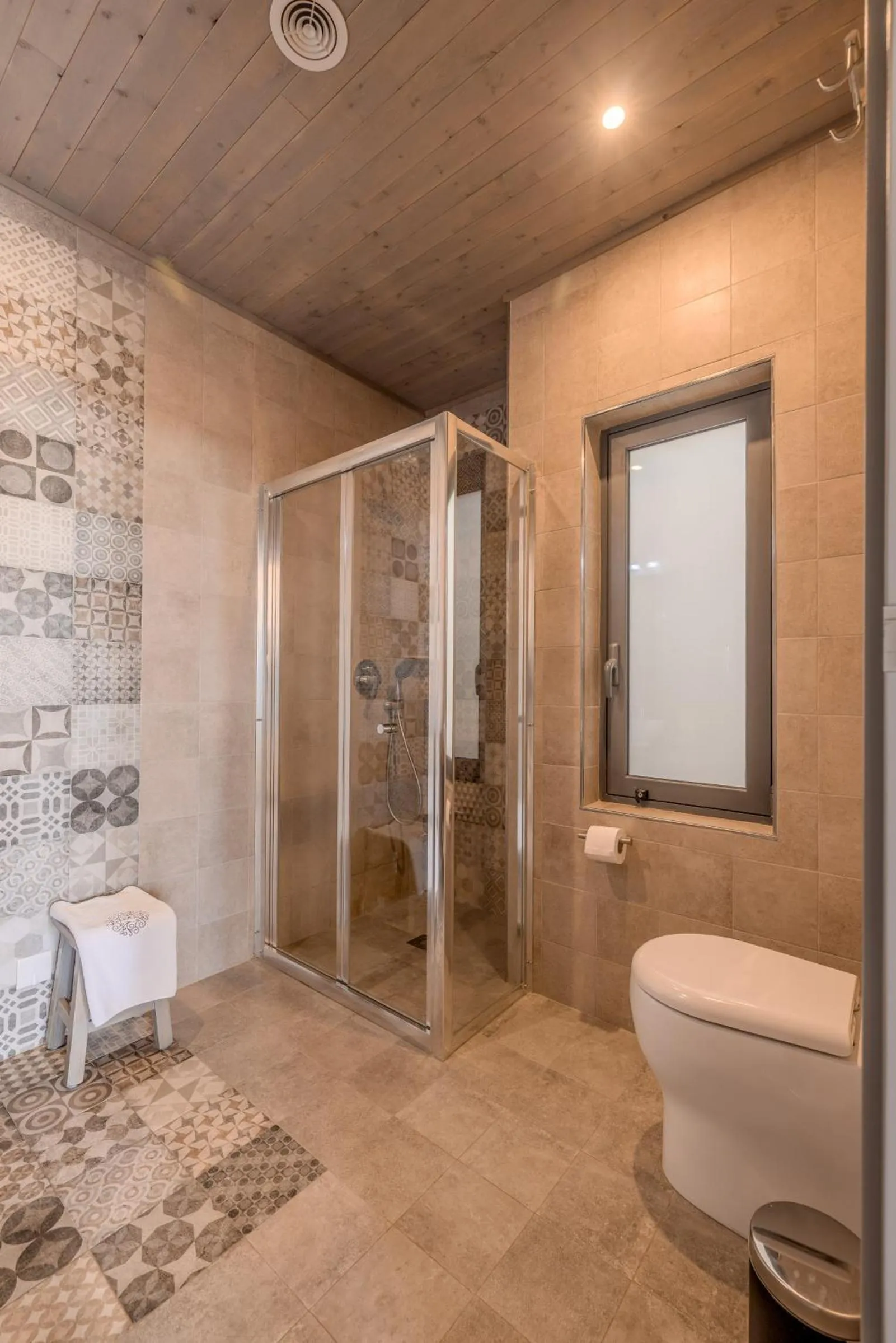 Shower in Mulberries