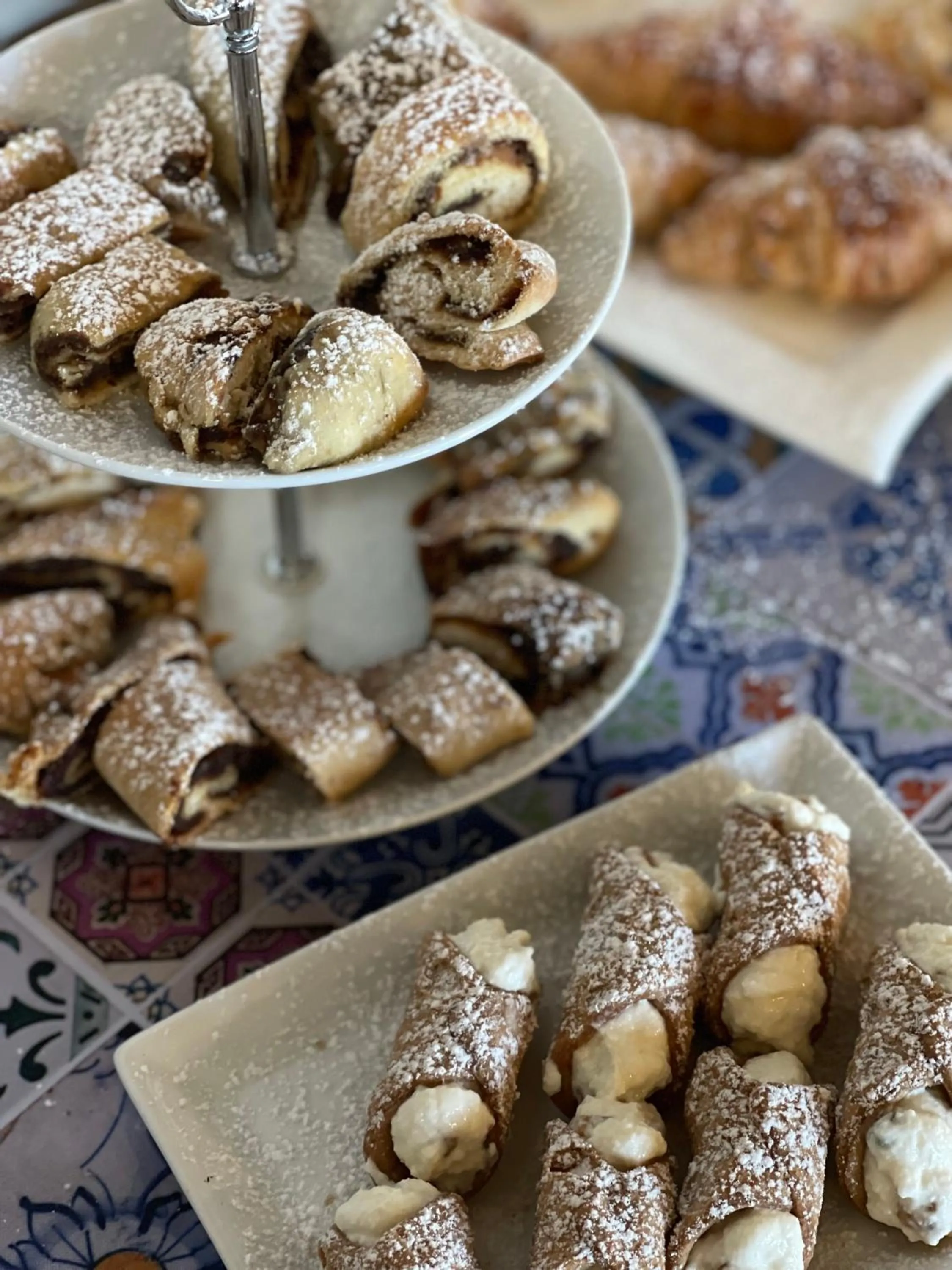 Breakfast in Mulberries