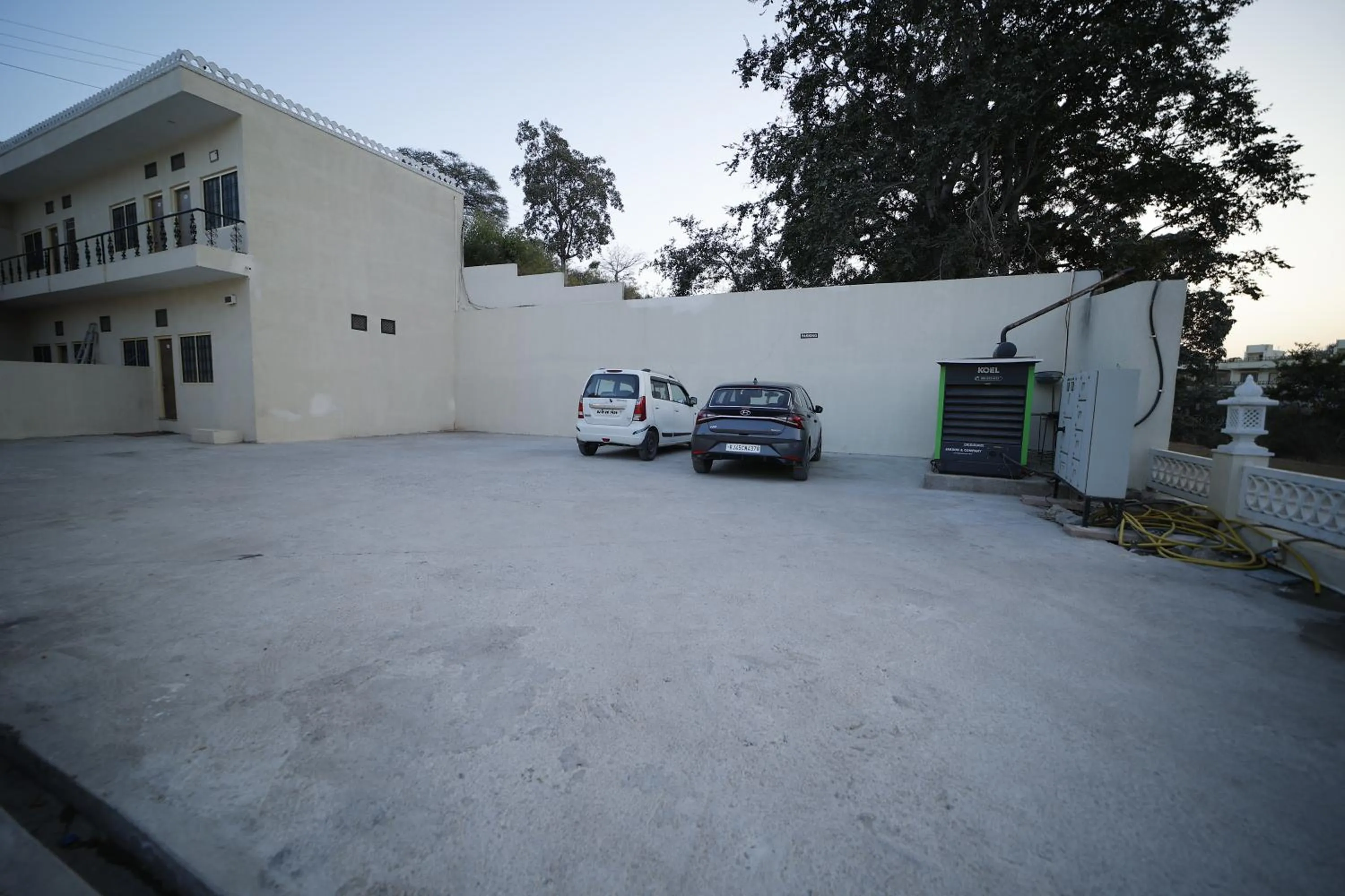 Parking in The Kumbha Mahal Resort