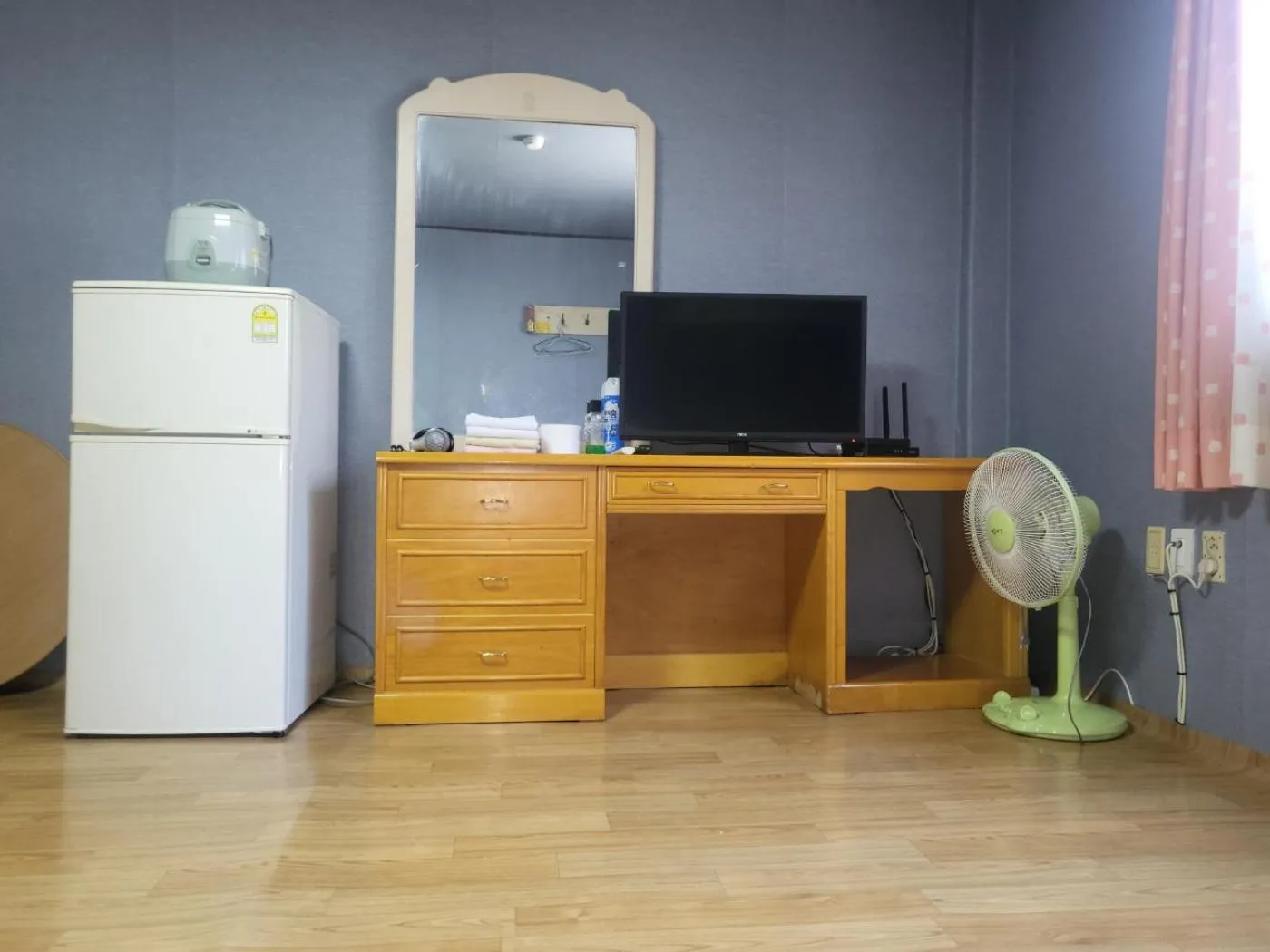 hair dresser in Songwol Park