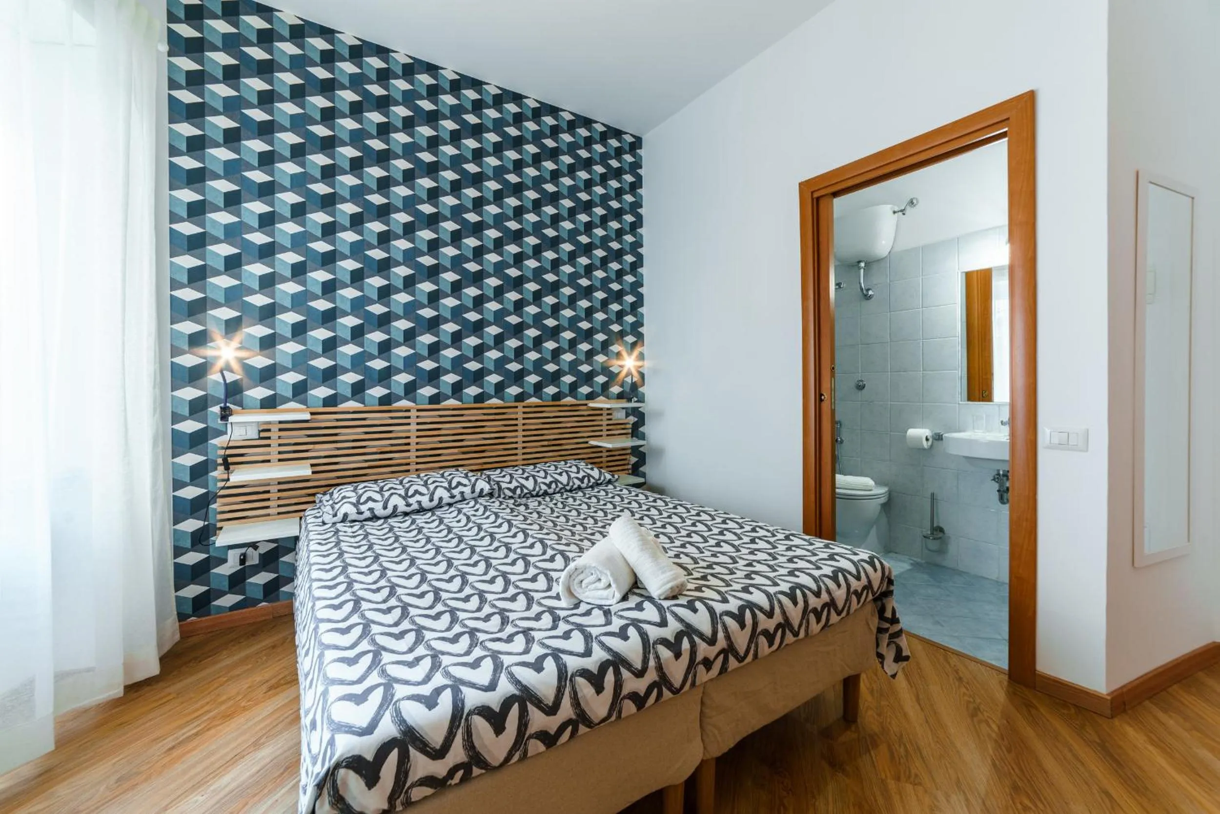 Photo of the whole room, Bed in B&BTRASTEVERE66