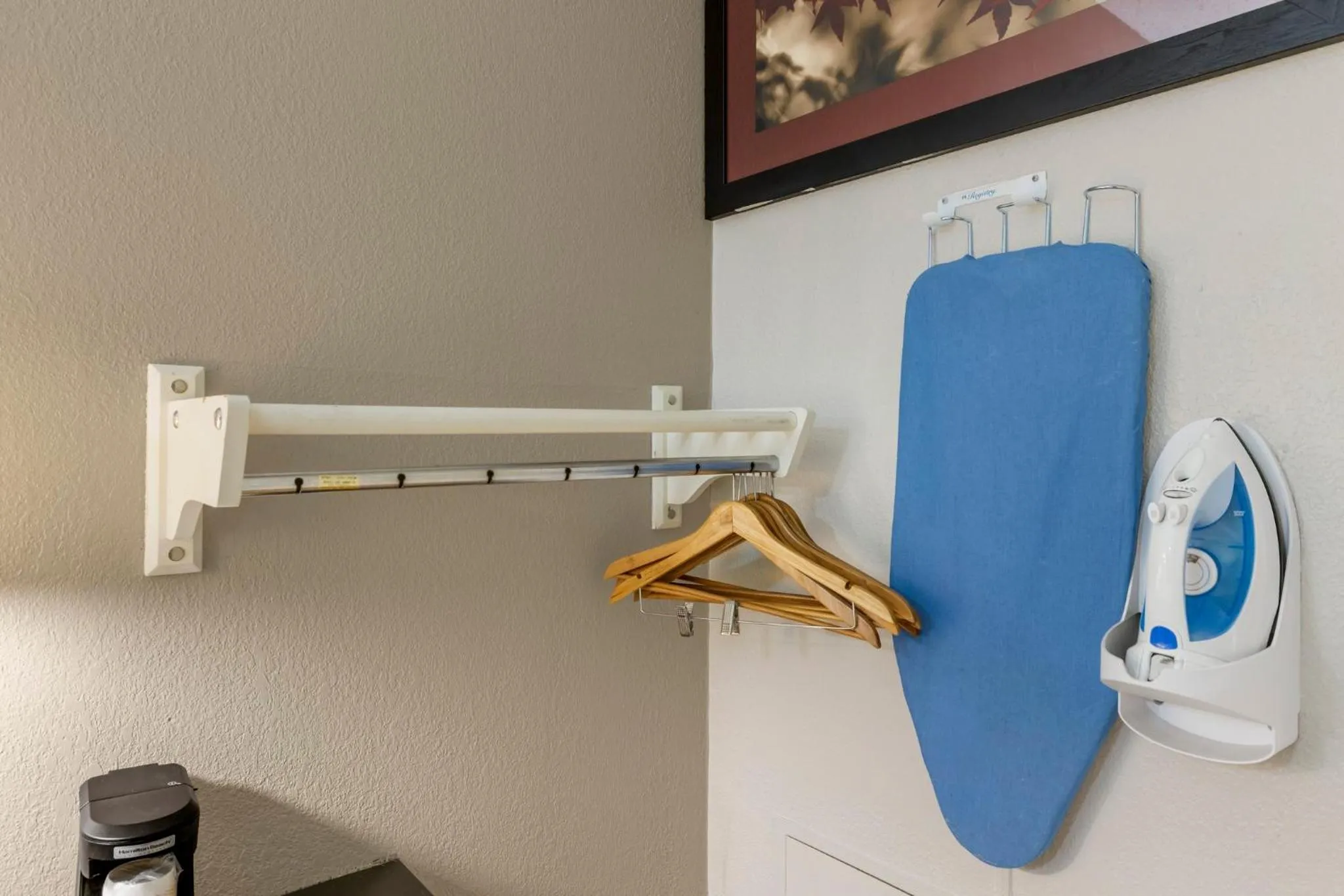 Photo of the whole room in Red Roof Inn Buffalo - Niagara Airport