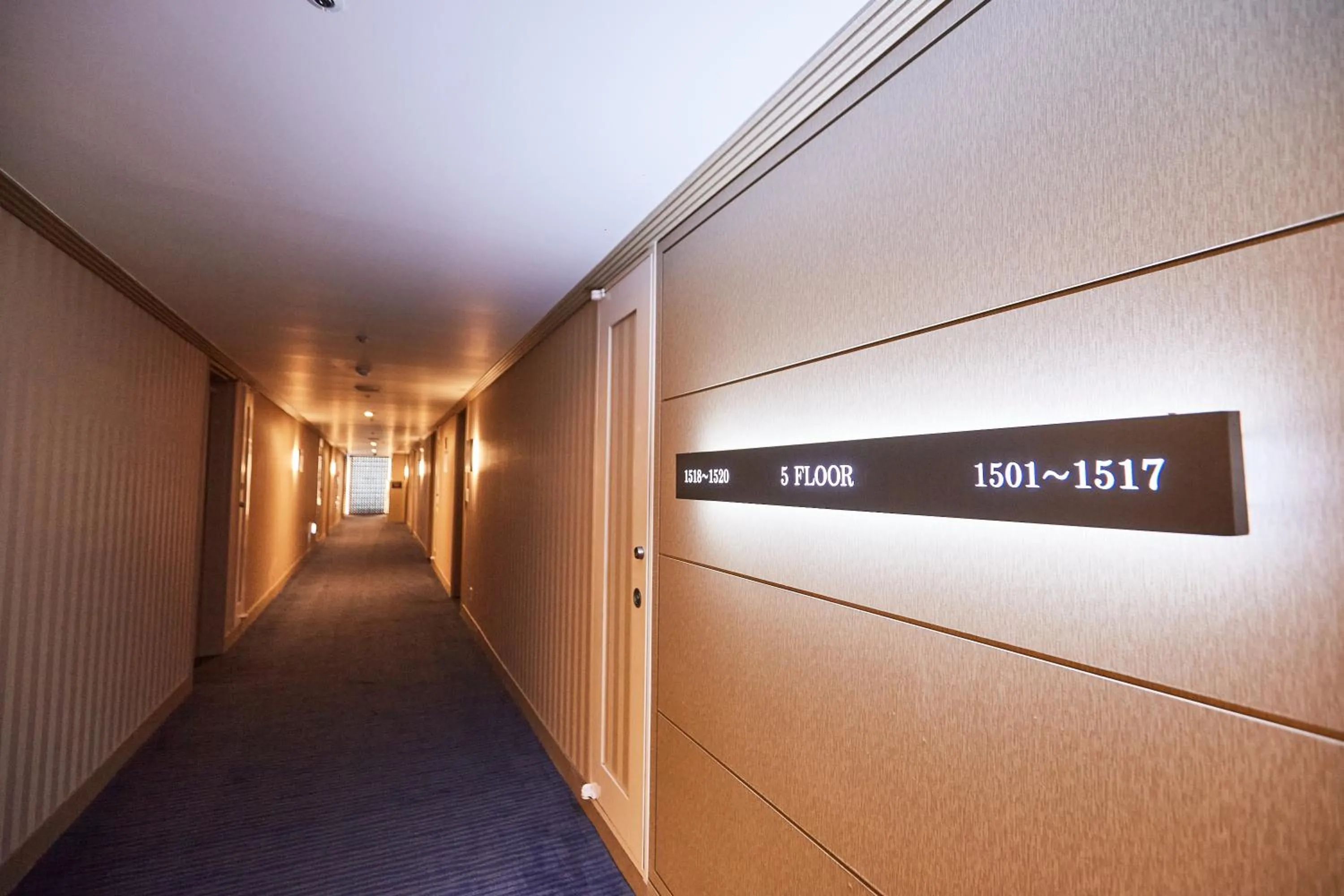 Area and facilities in Queen Vell Hotel