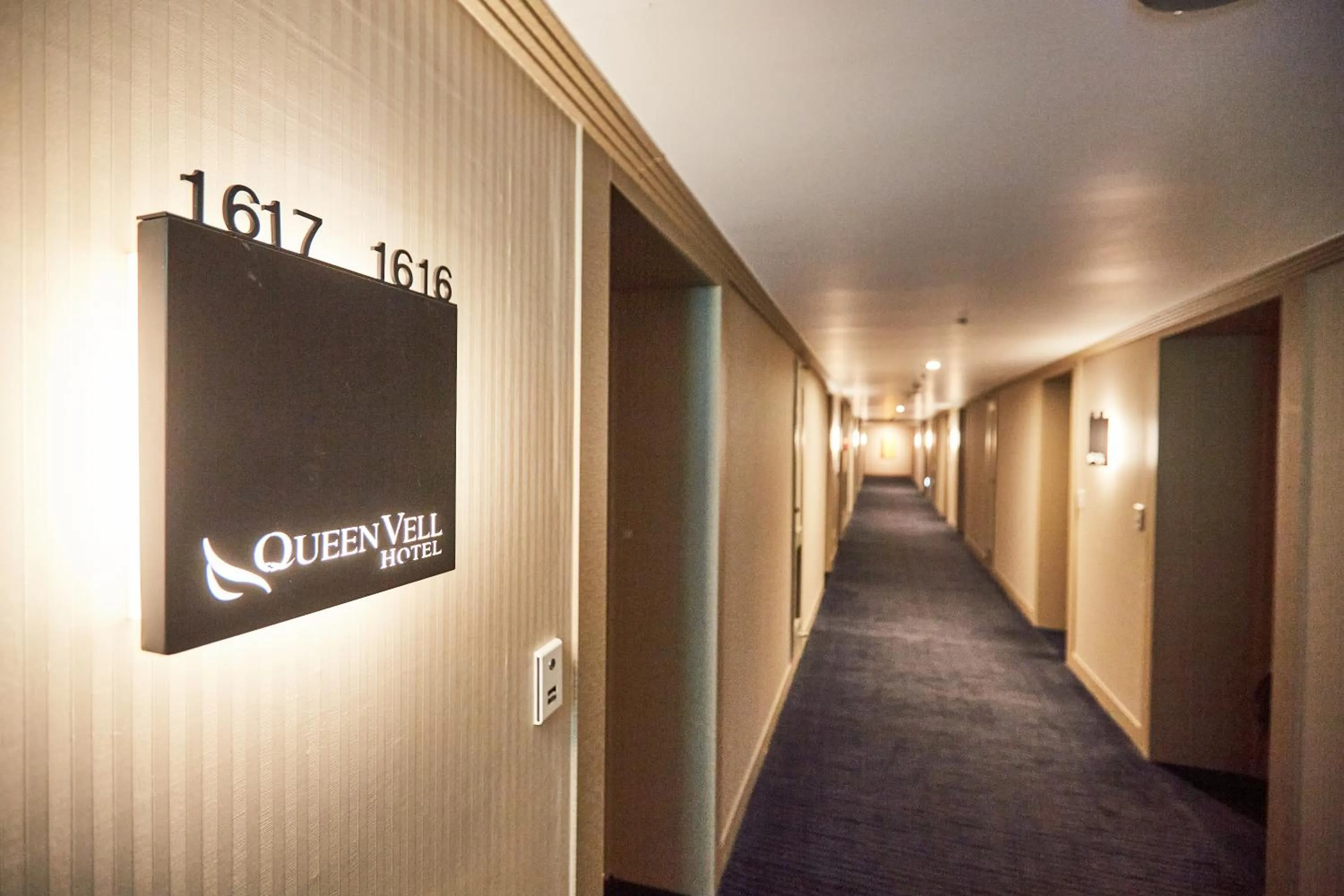 Area and facilities in Queen Vell Hotel