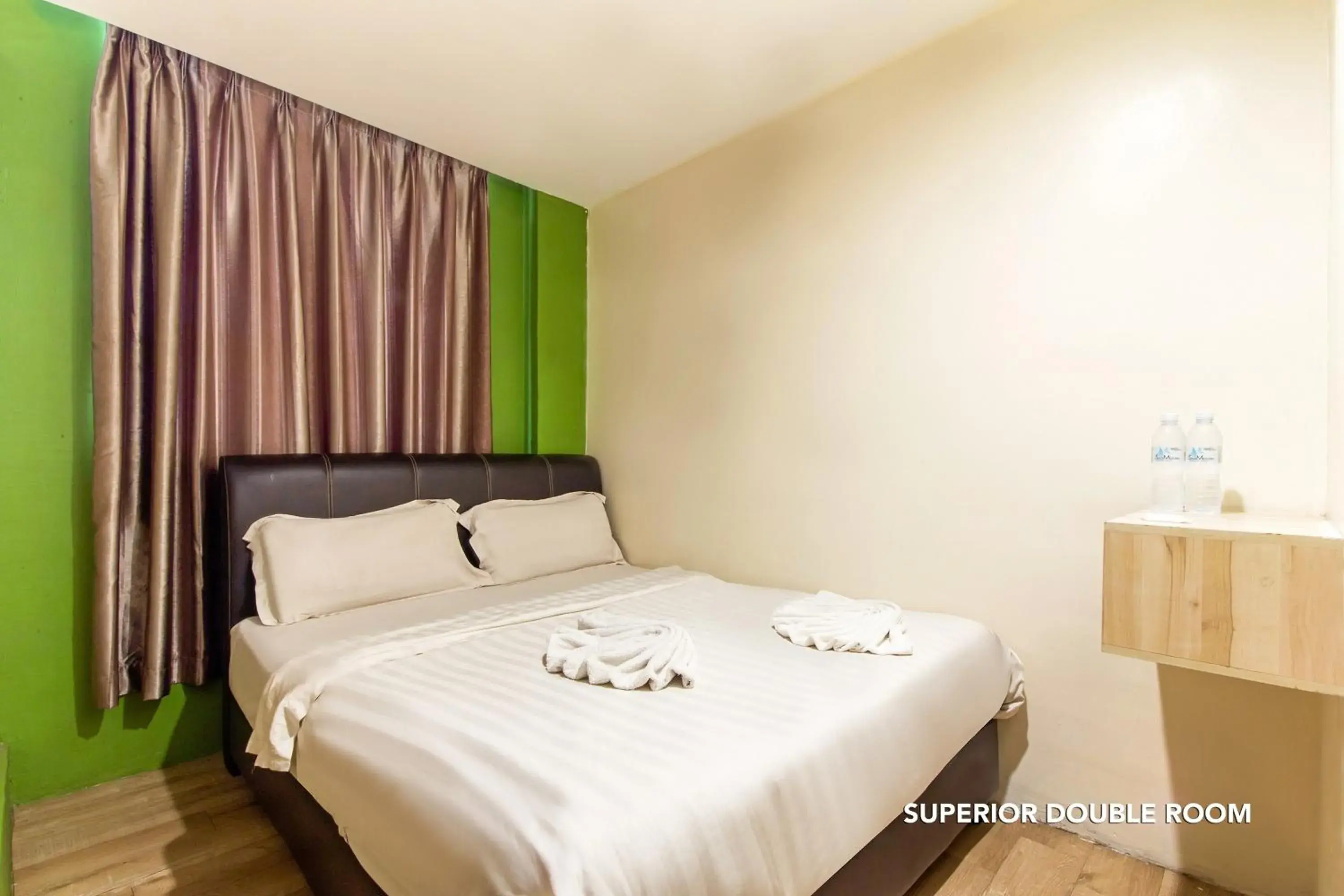 Superior Queen Room in 33 Star Hotel by The Awinka Group Of Management Superior Queen Room in 33 Star Hotel by The Awinka Group Of Management
