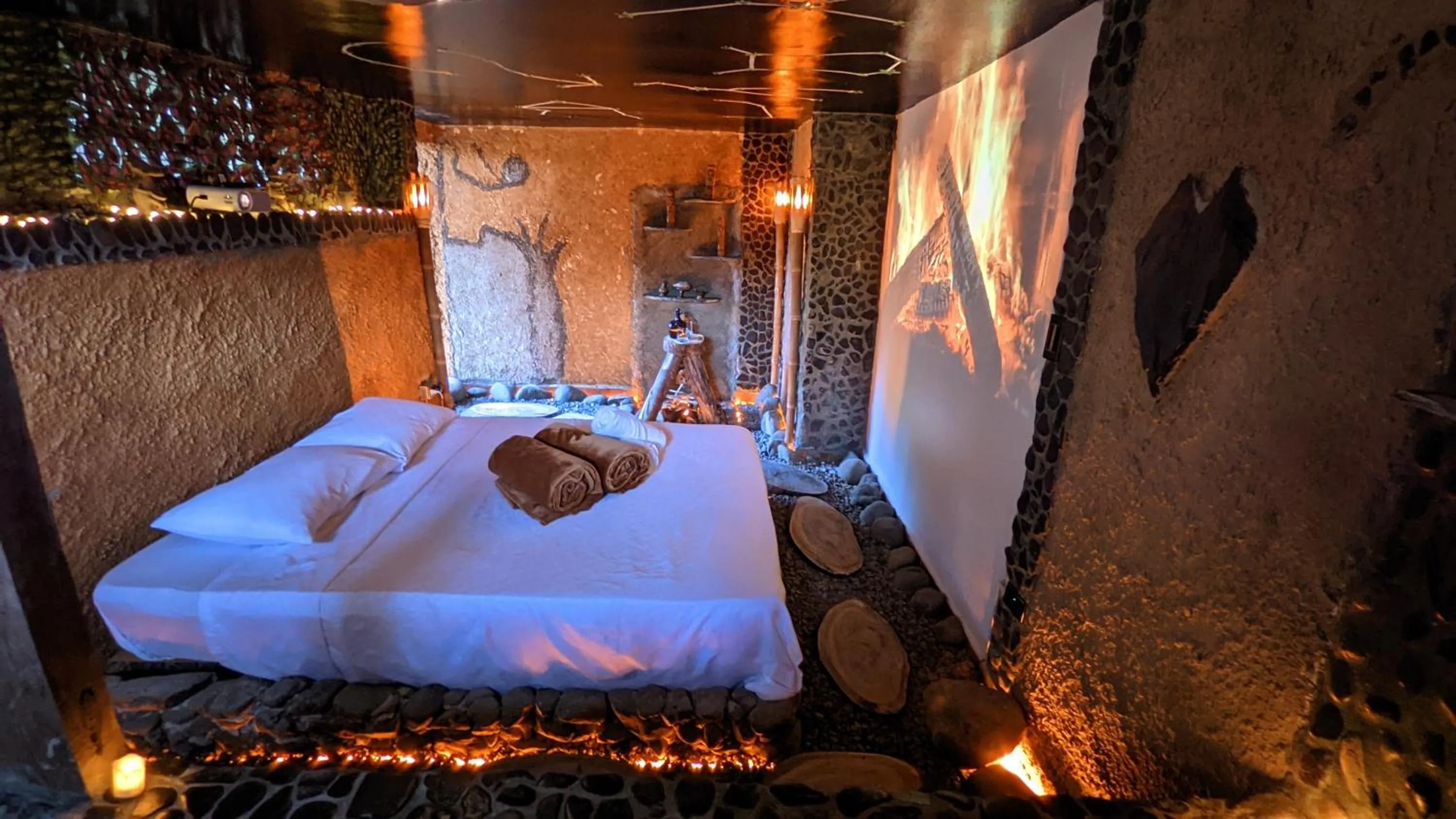 Bed in BioHotel Ecohouse