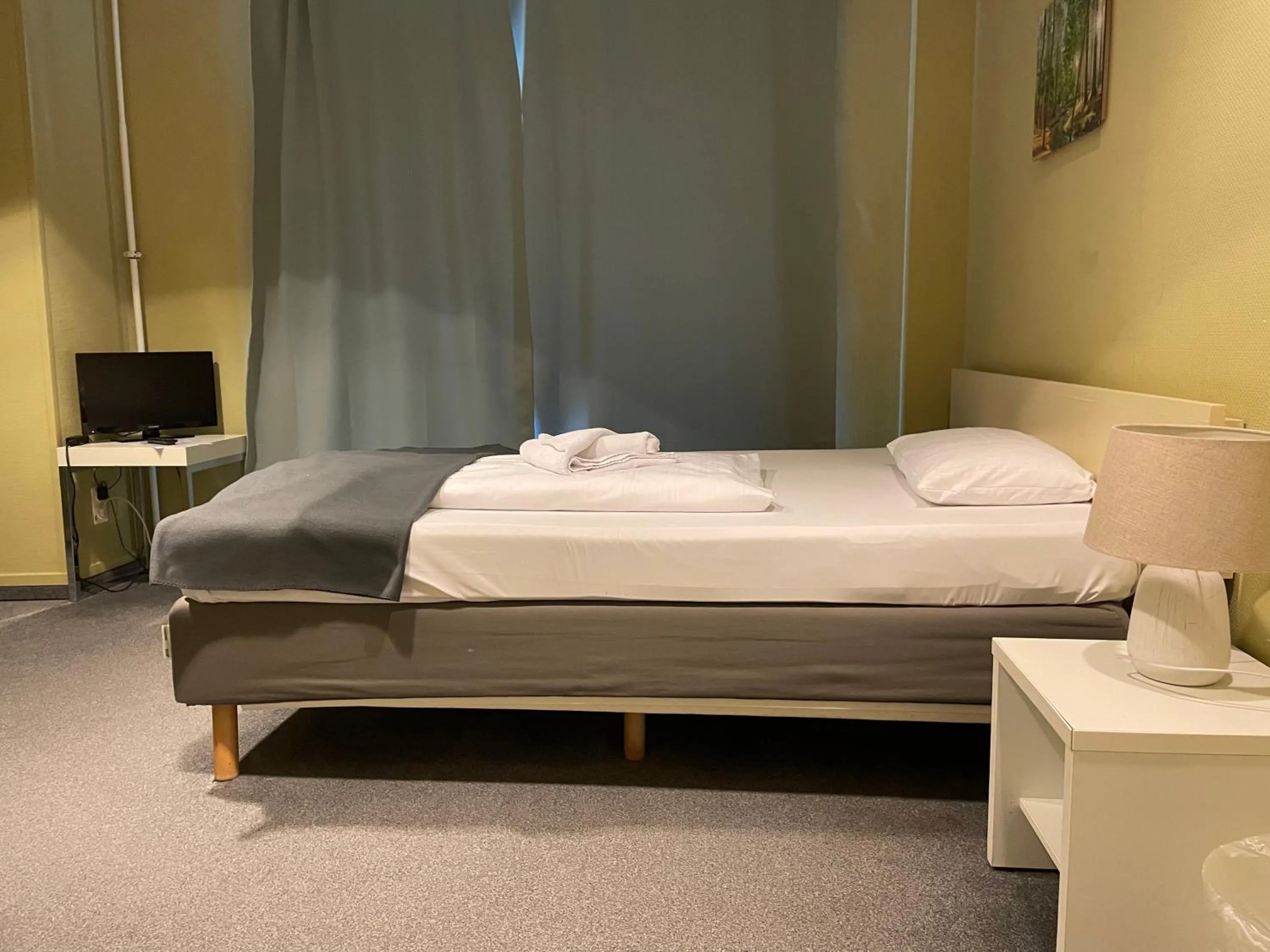 Photo of the whole room, Bed in Hotel M68