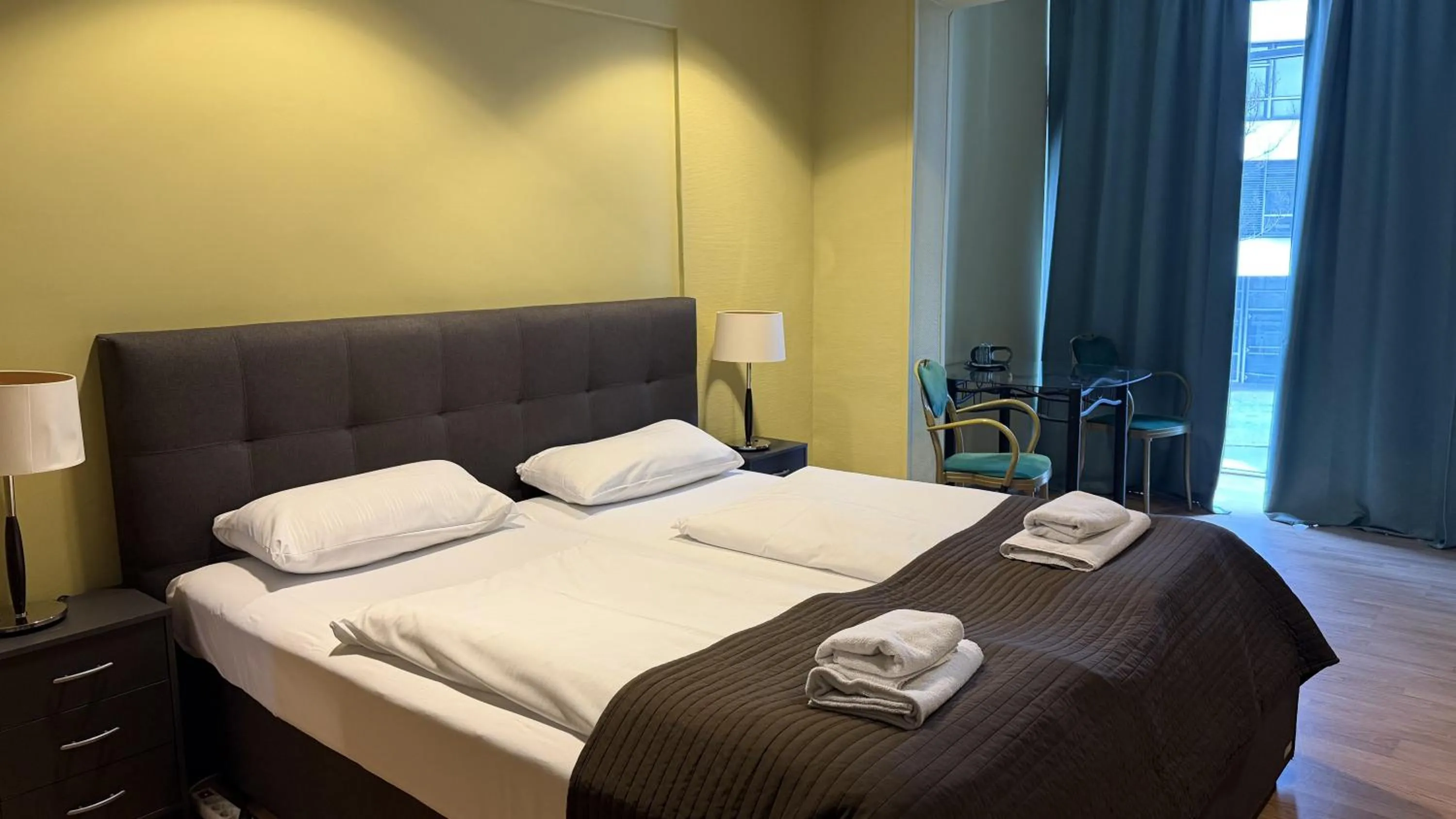 Photo of the whole room, Bed in Hotel M68