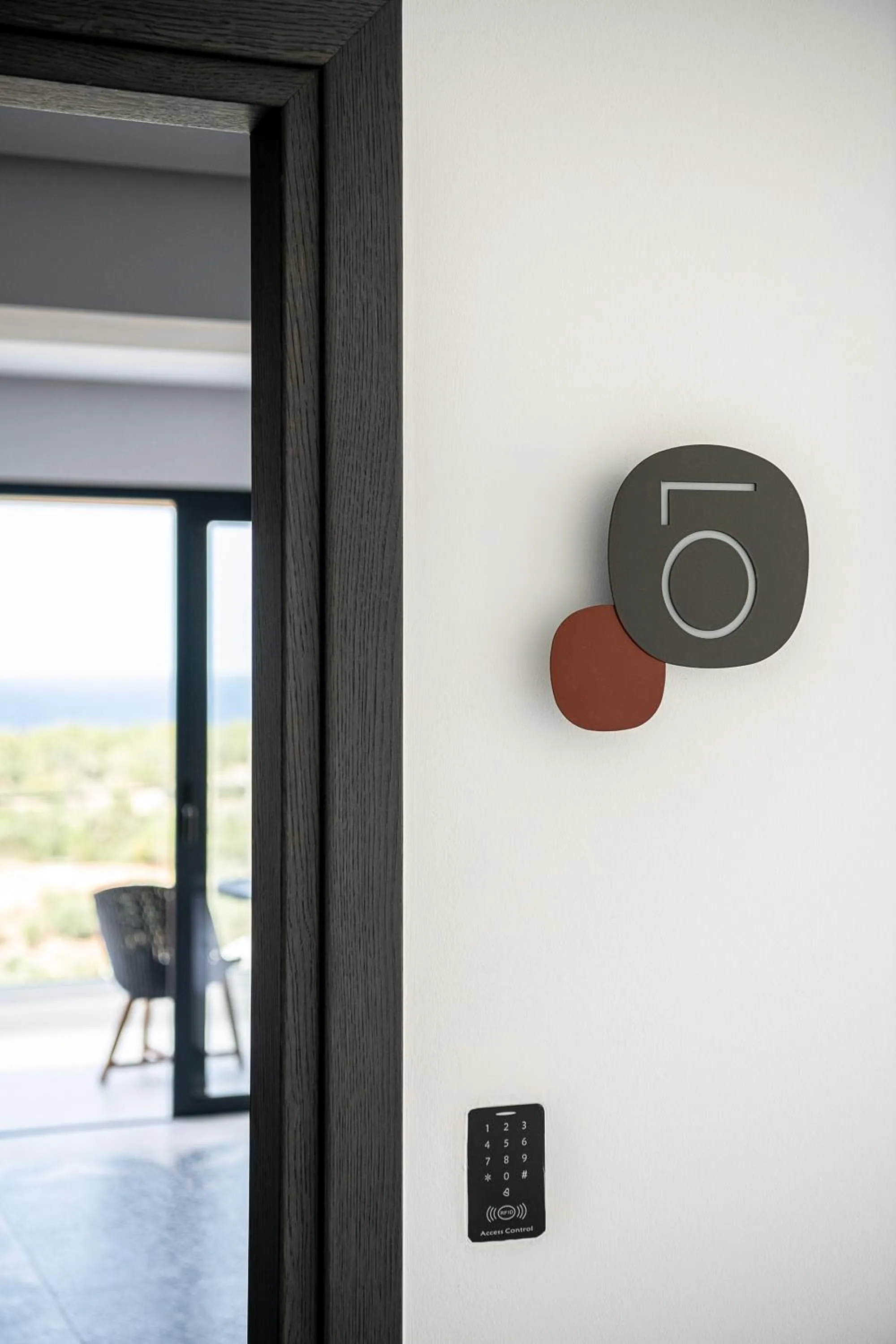 Logo/Certificate/Sign in Nuovo Luxury Suites