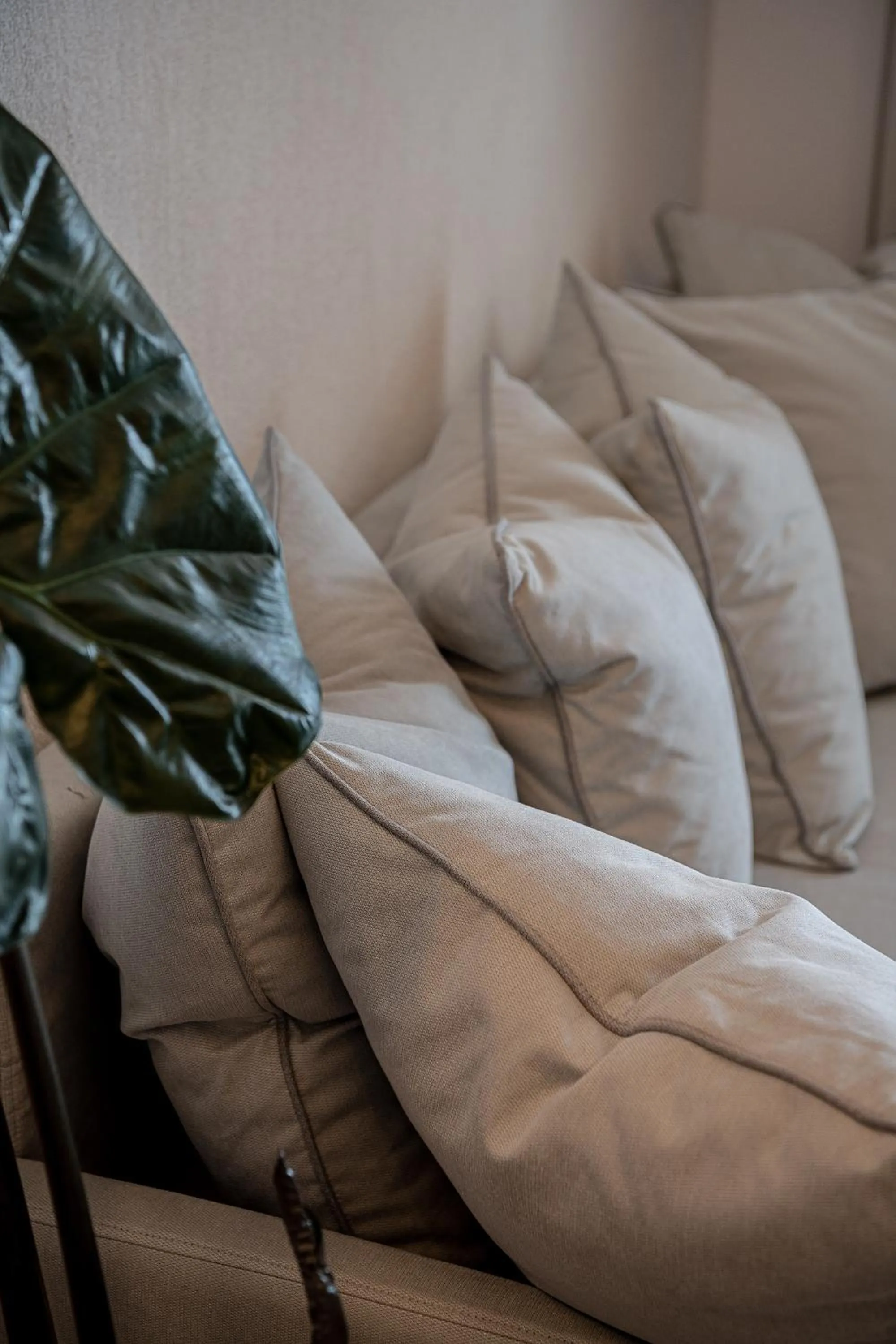 Decorative detail, Bed in Nuovo Luxury Suites