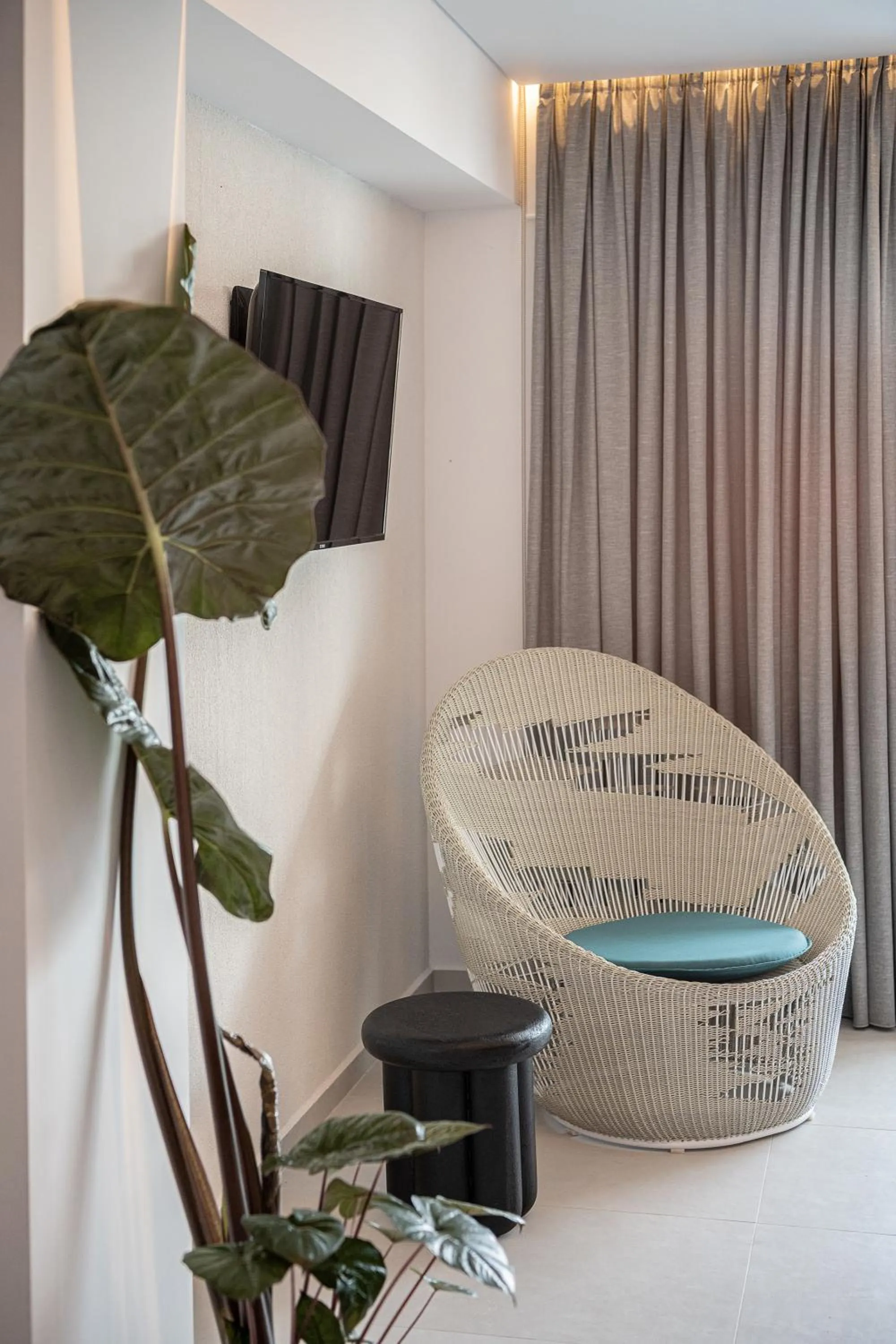 Photo of the whole room in Nuovo Luxury Suites